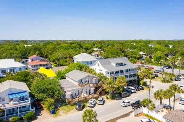 Salty Shack Unit A Dog Friendly Home Across from the Beach - Central Location