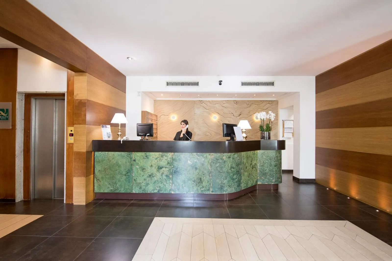 Lobby or reception in Quality Hotel Nova Domus