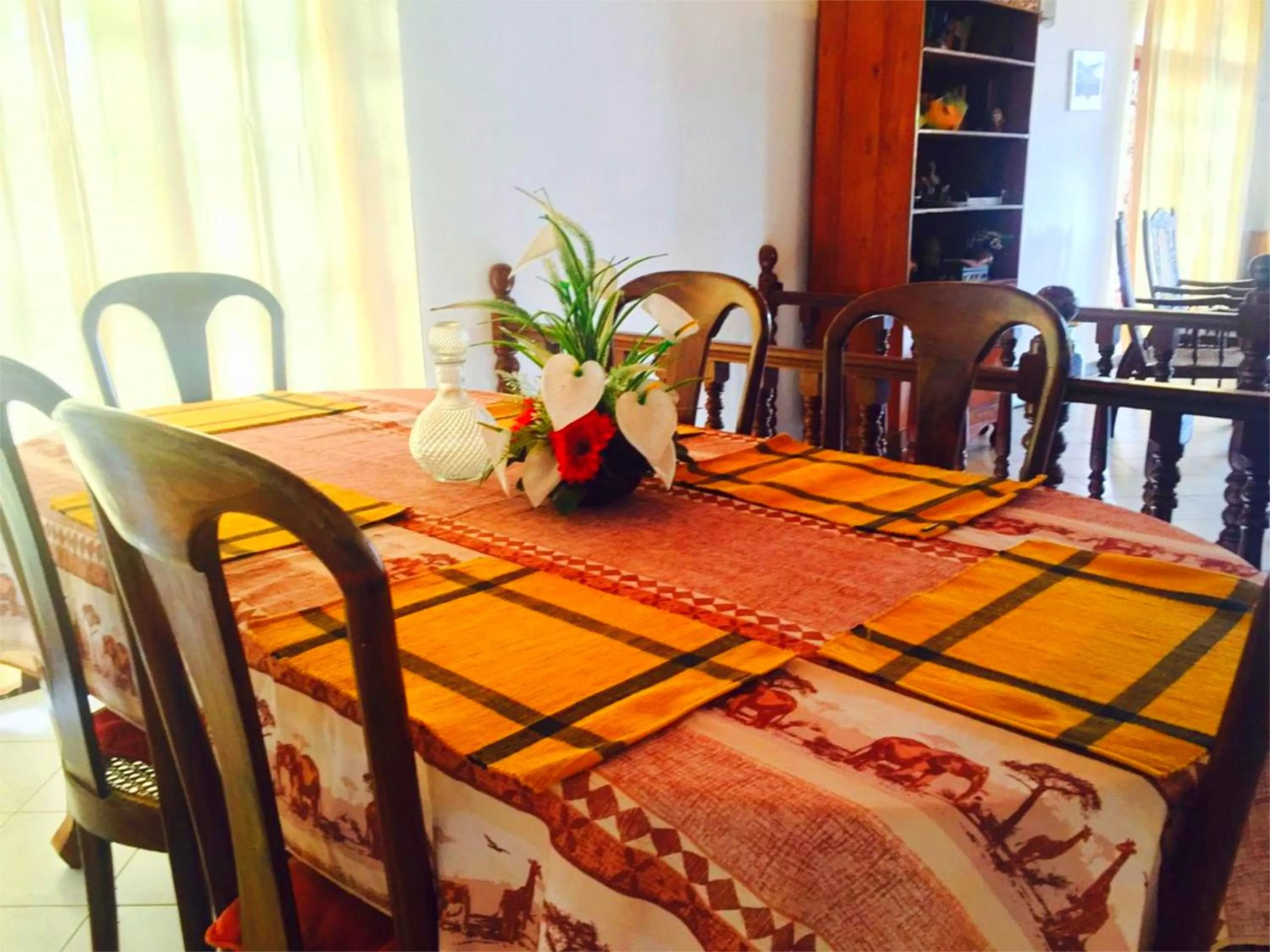 Restaurant/places to eat in Chaya Villa Guest House