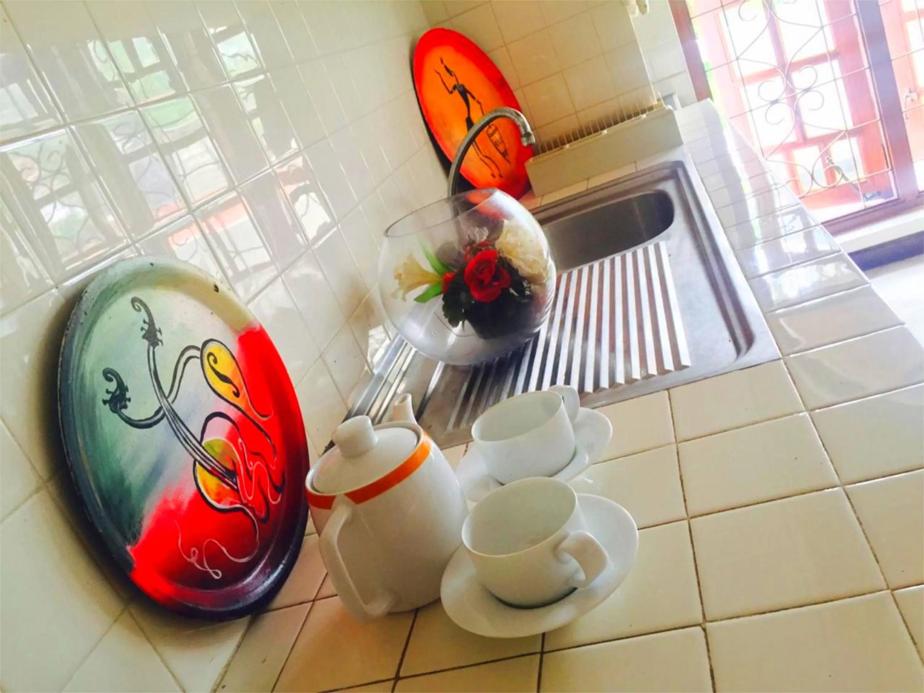 Communal kitchen in Chaya Villa Guest House