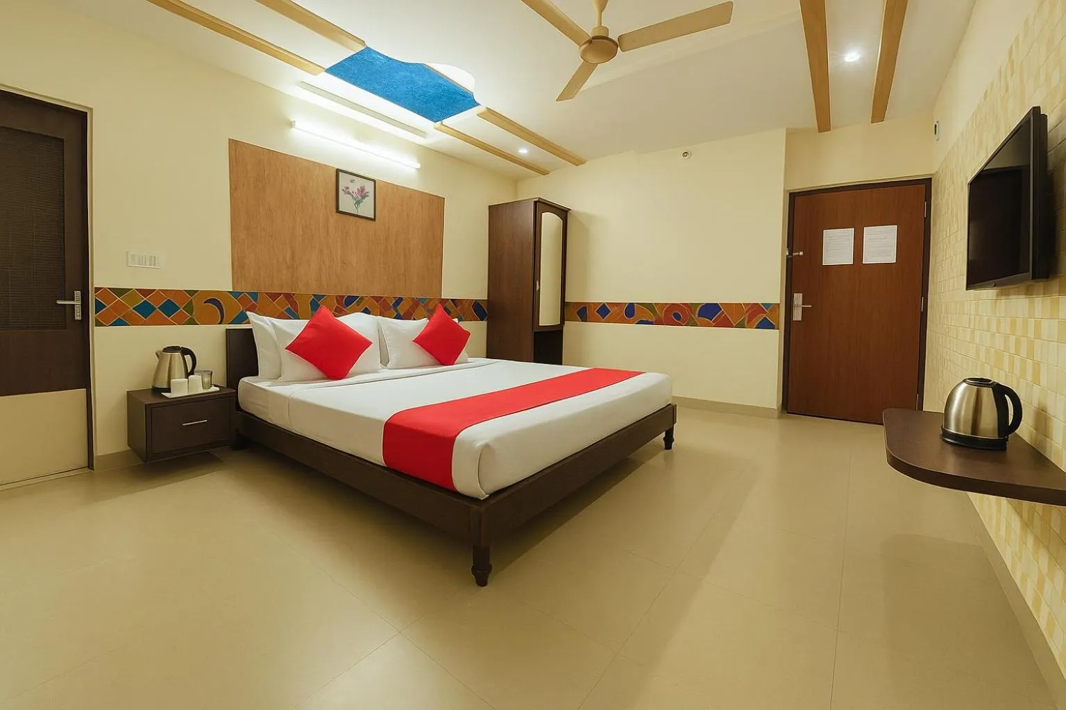 Bed in Hotel Omni Plaza