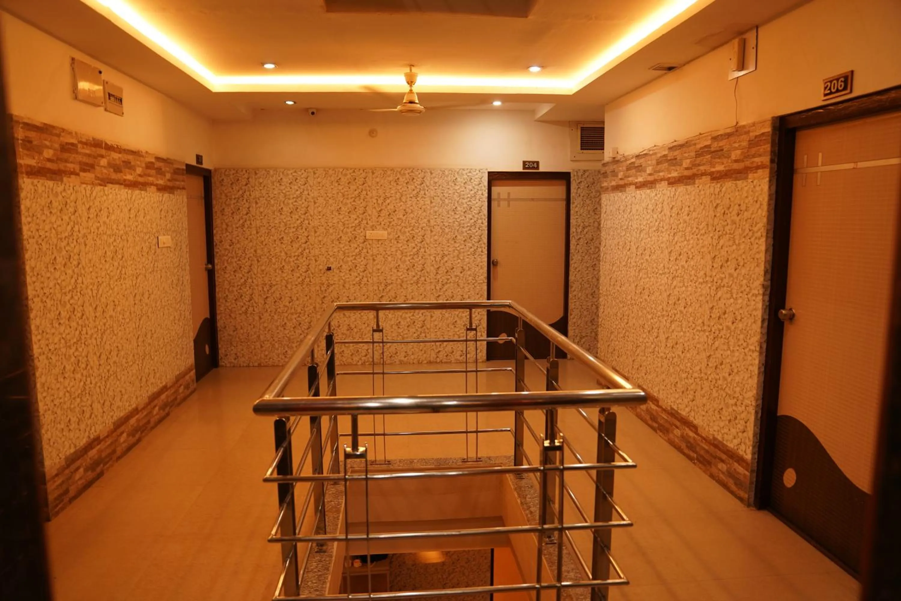 Facade/entrance in Hotel Omni Plaza