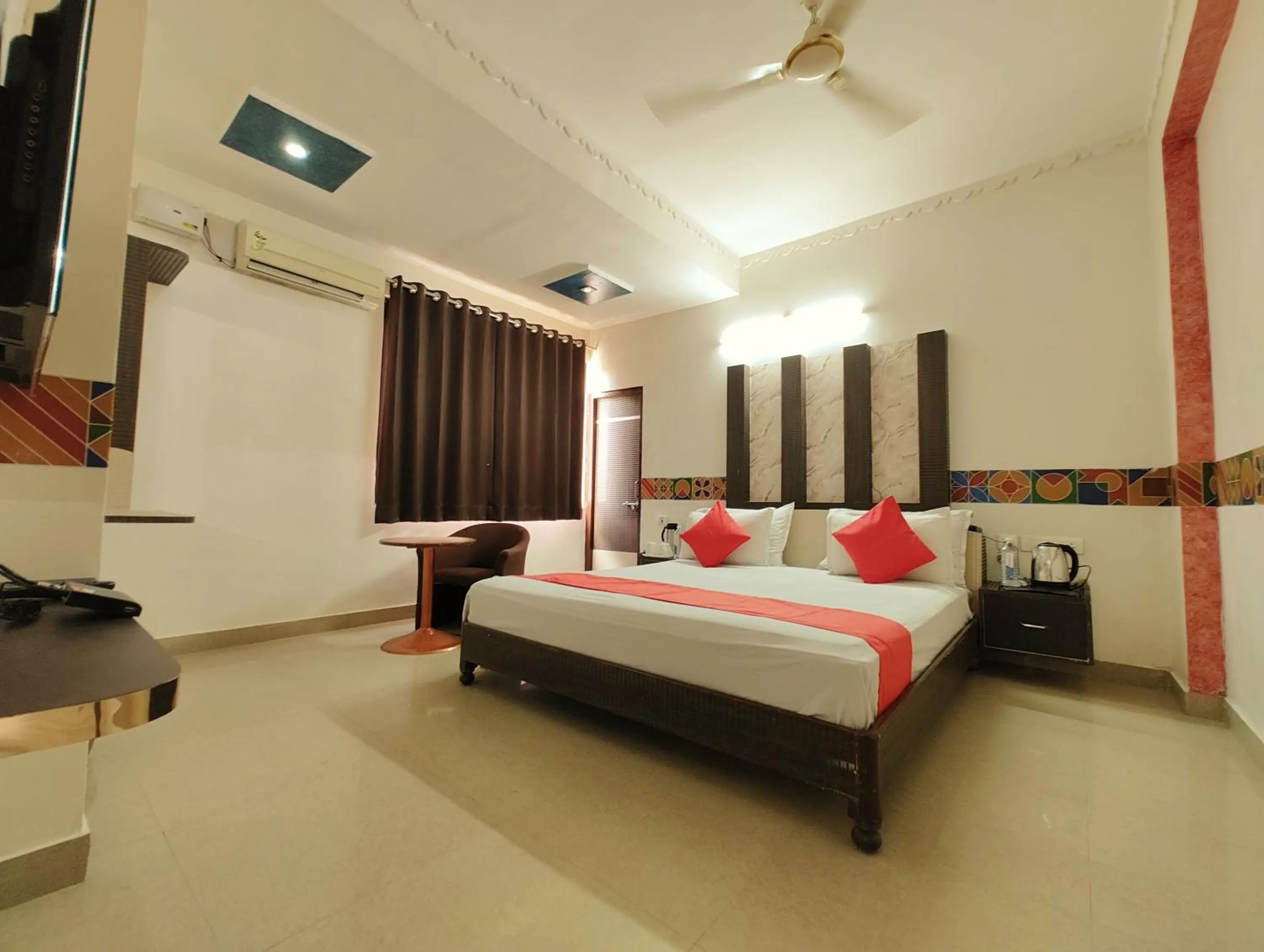 King Room in Hotel Omni Plaza