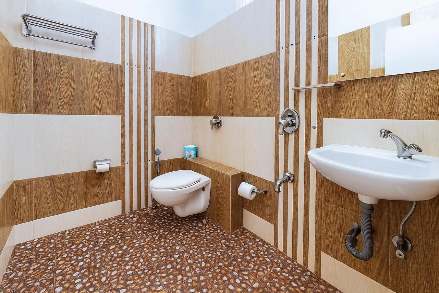 Shower in Hotel Omni Plaza