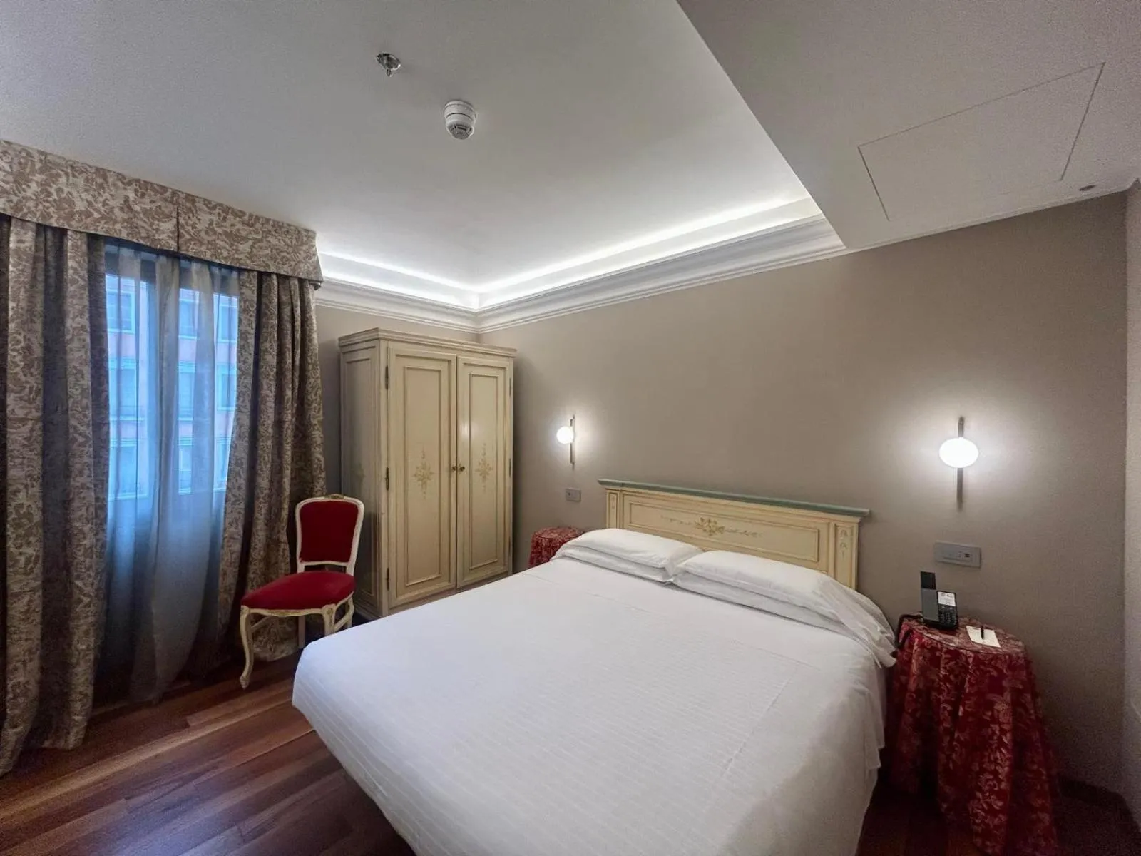 Bed in Albergo Cavalletto & Doge Orseolo
