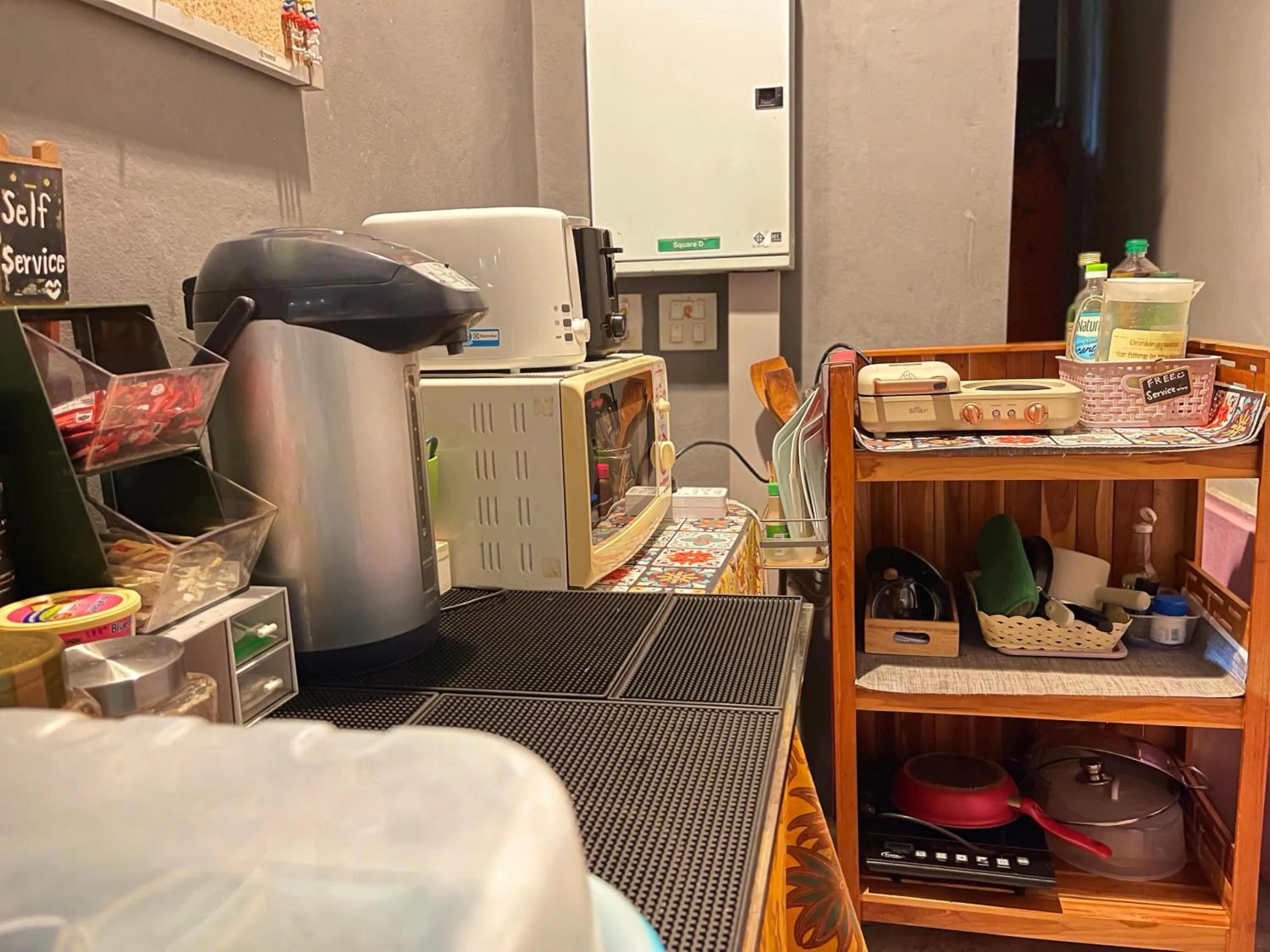 Communal kitchen in Good 9 at Home