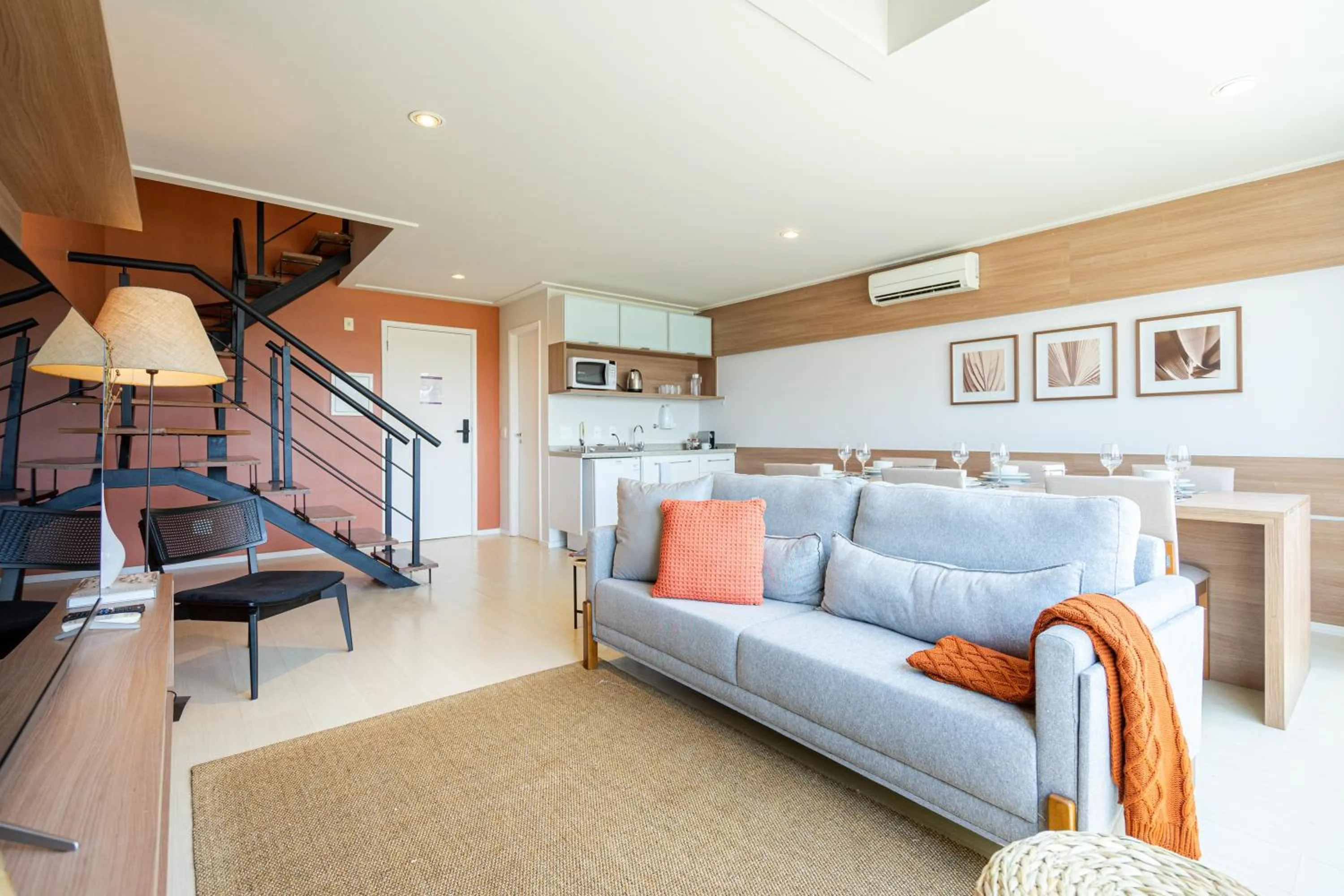 Day in Charlie NYC Berrini