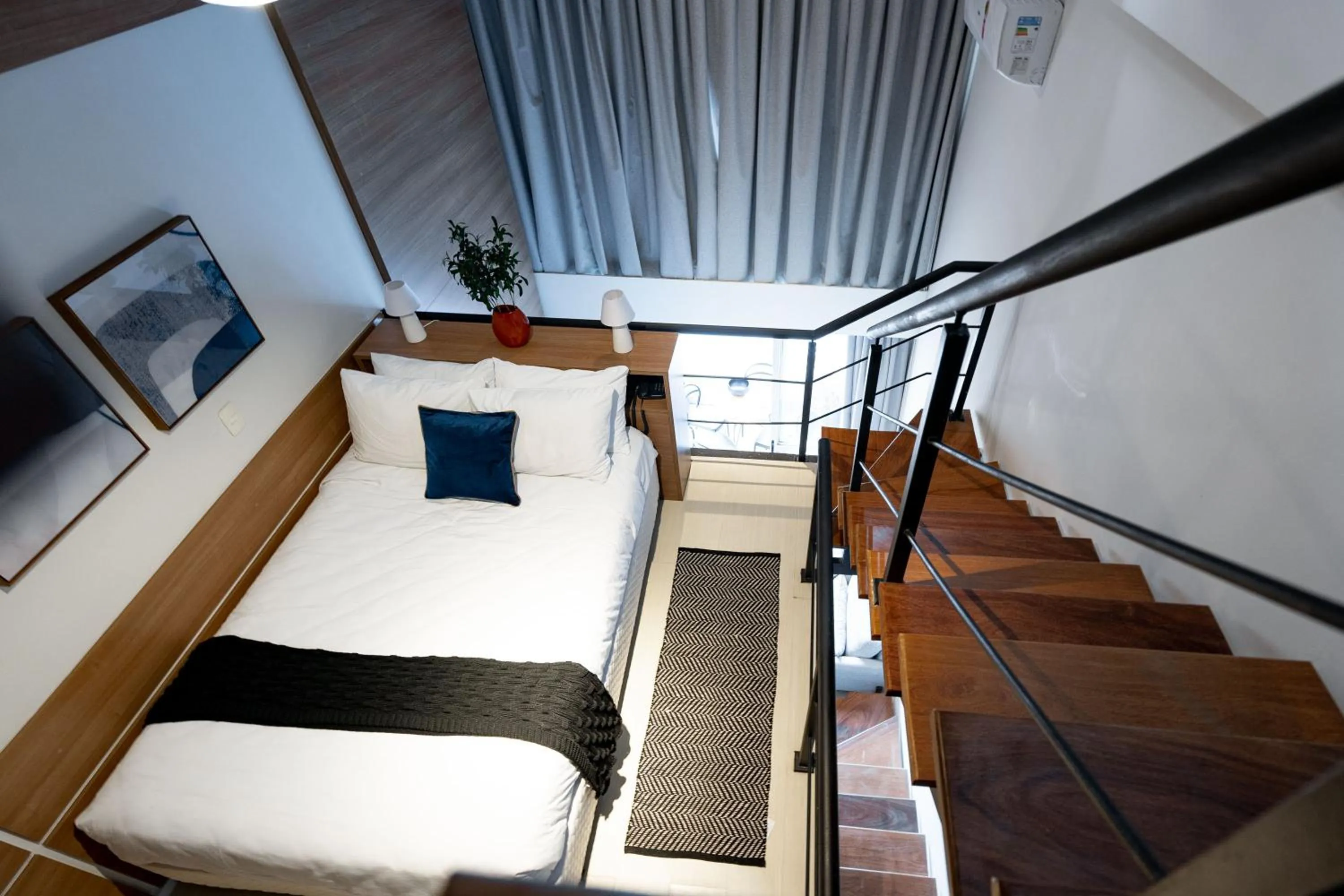 Bed in Charlie NYC Berrini