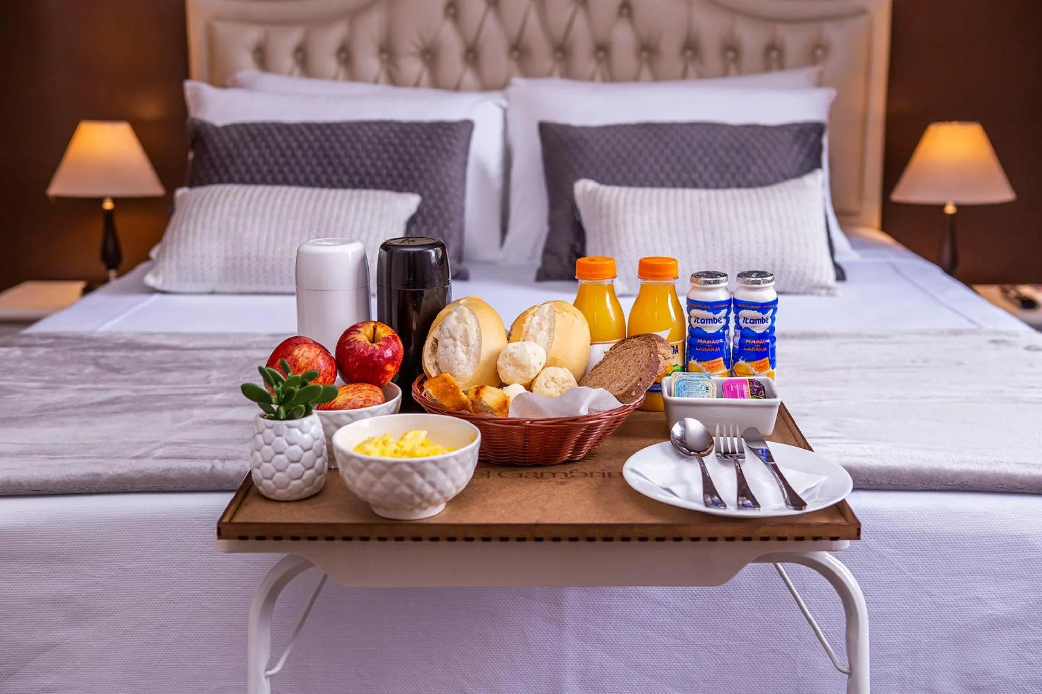 Breakfast, Bed in Hotel Gambrinus
