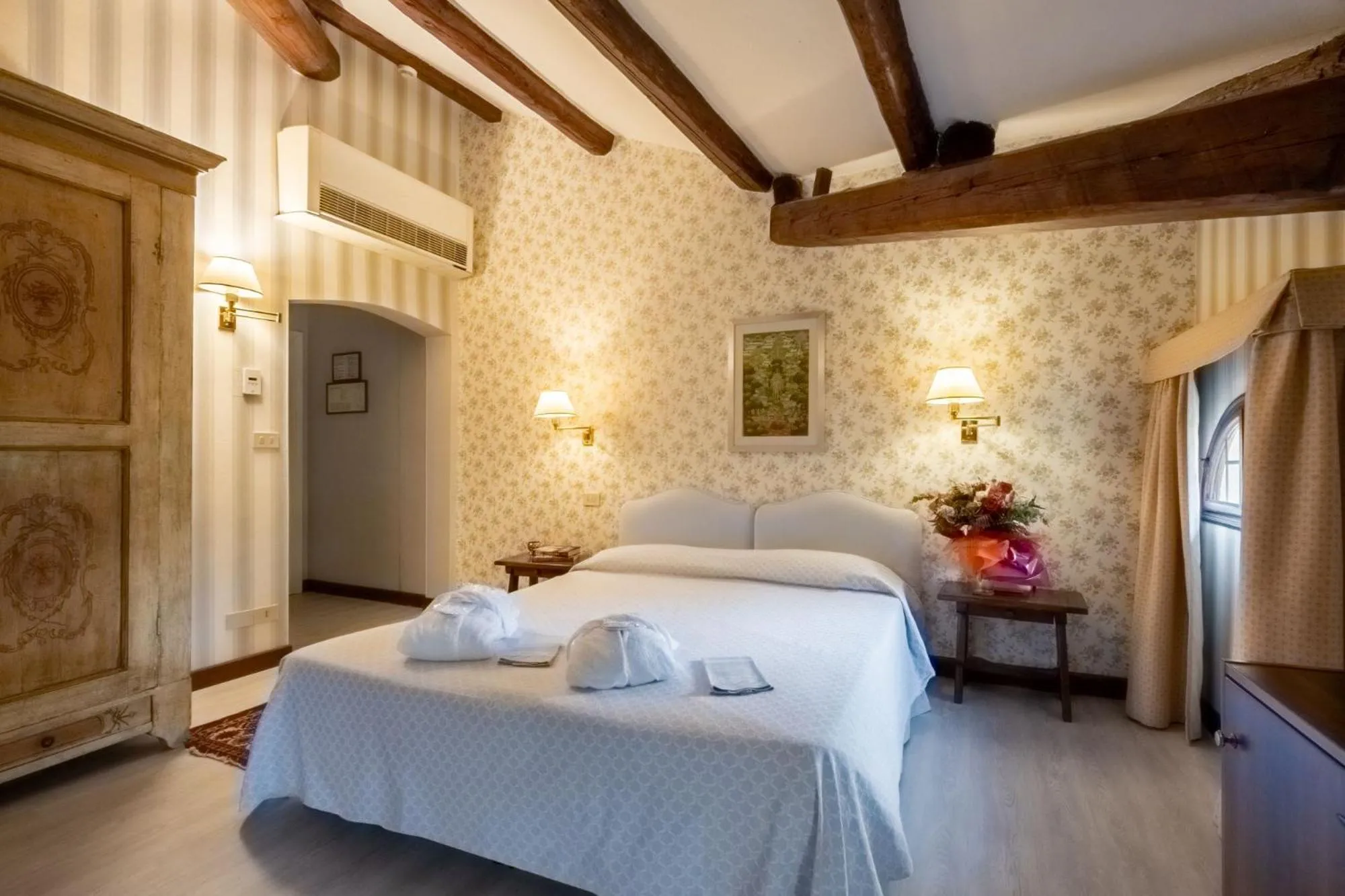 Bedroom, Bed in Hotel La Meridiana