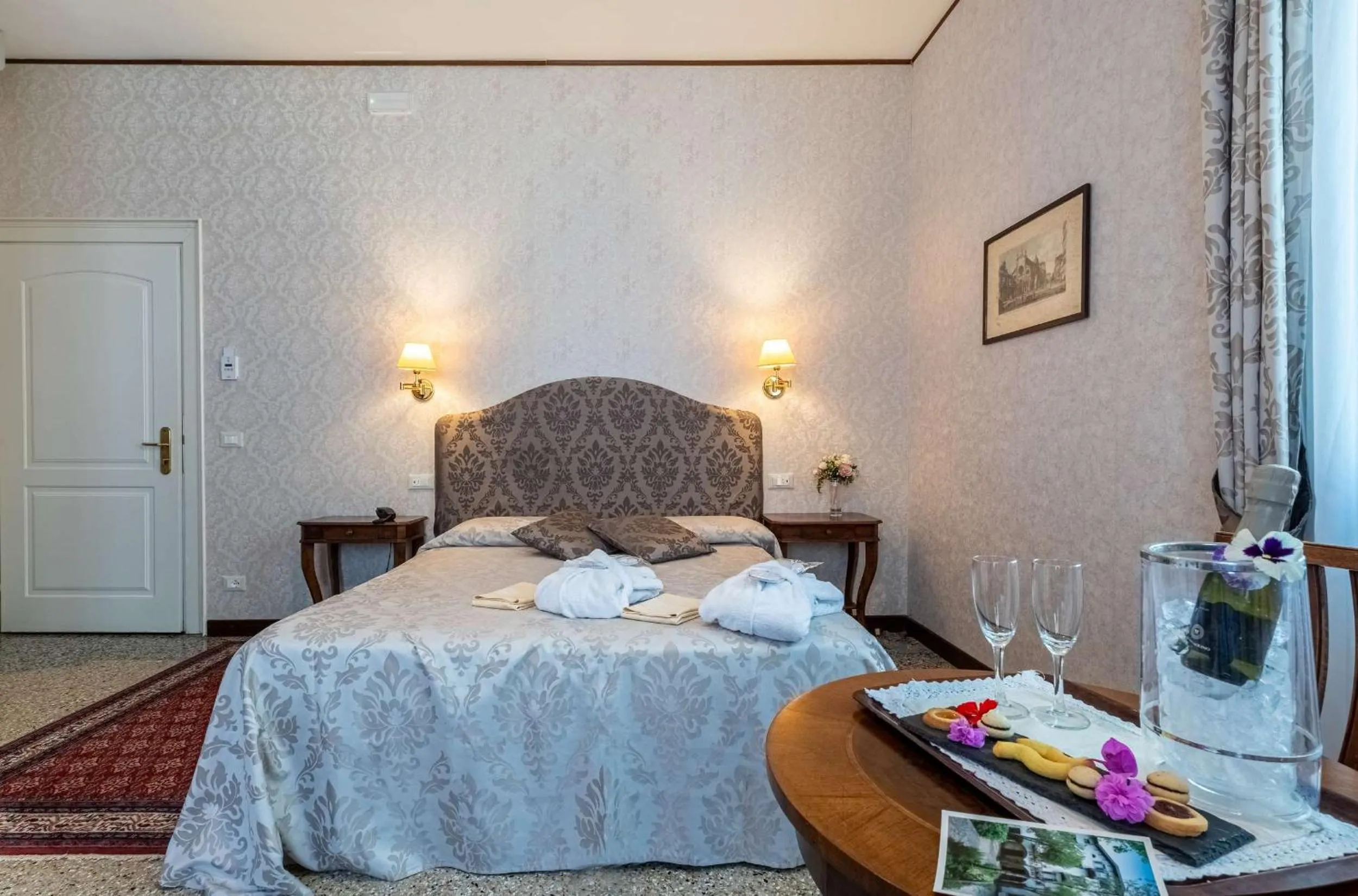 Bed in Hotel La Meridiana