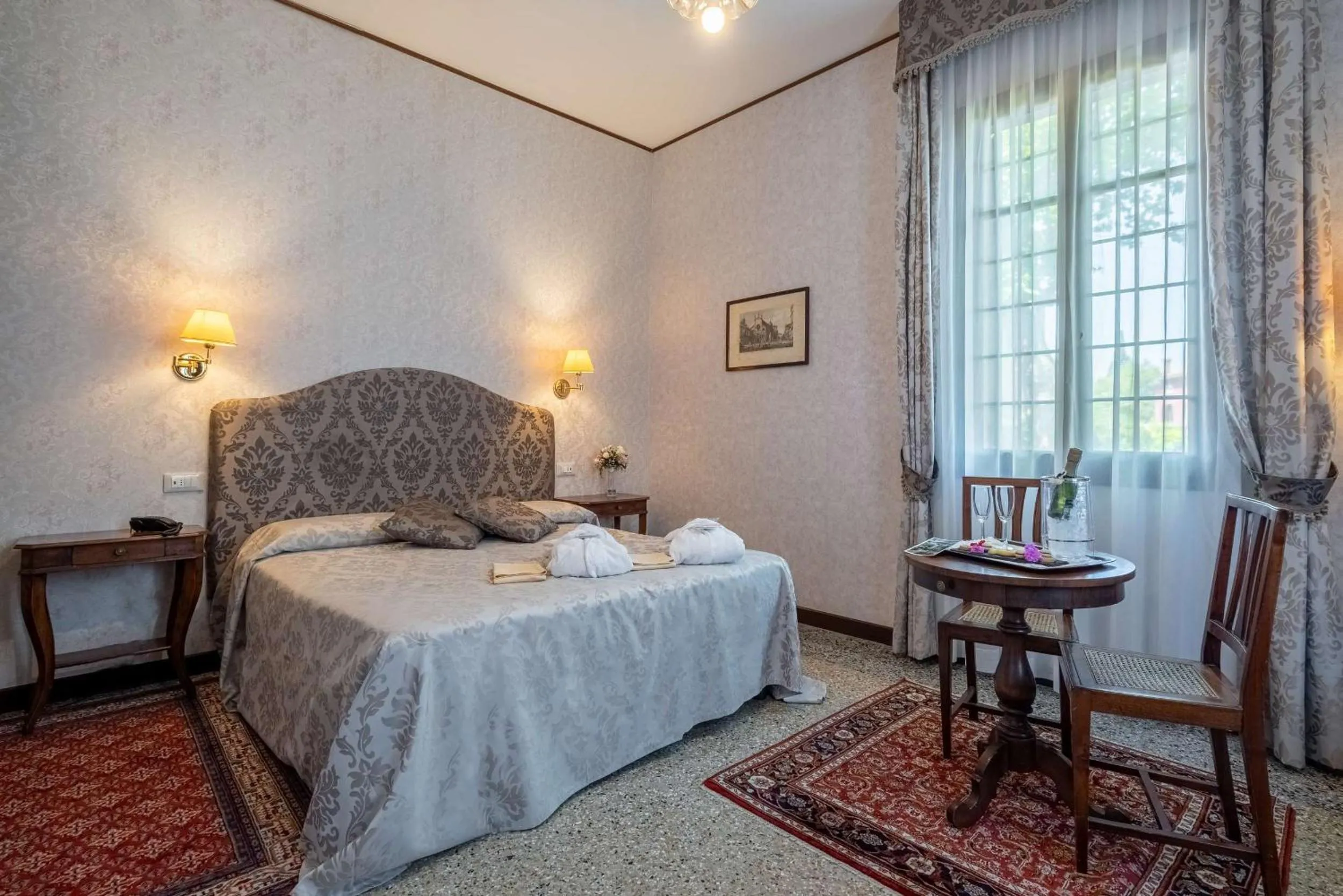 Bed in Hotel La Meridiana