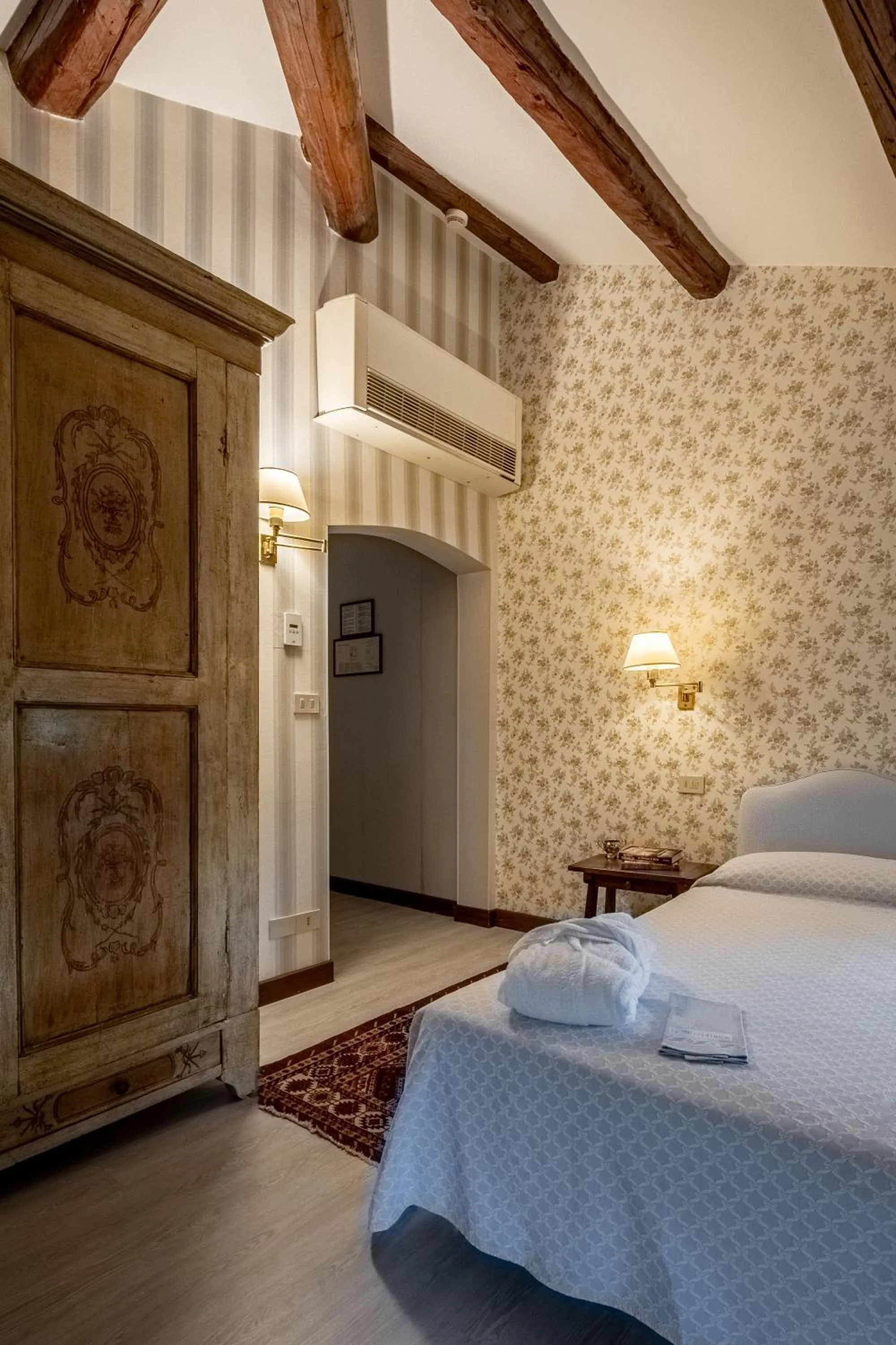 Bedroom, Bed in Hotel La Meridiana