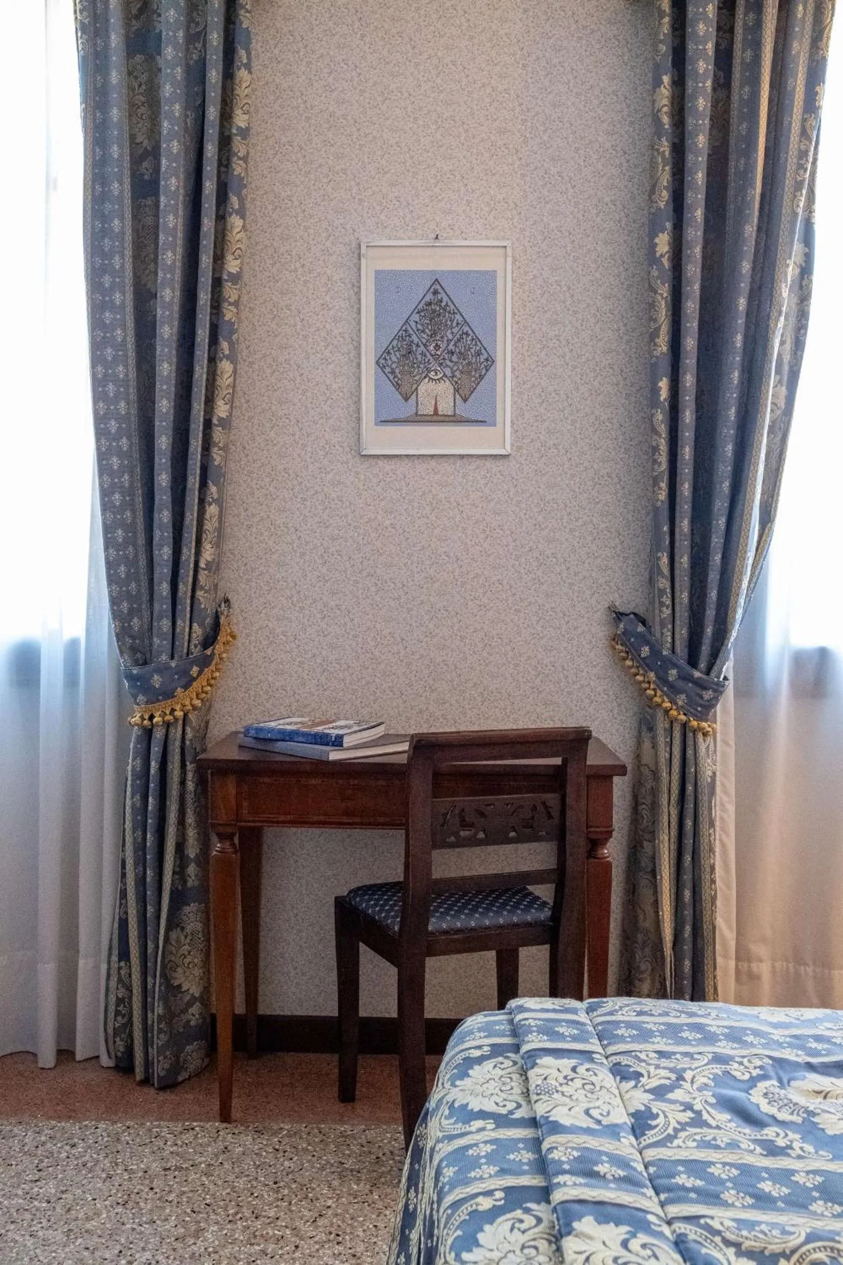 Bed in Hotel La Meridiana