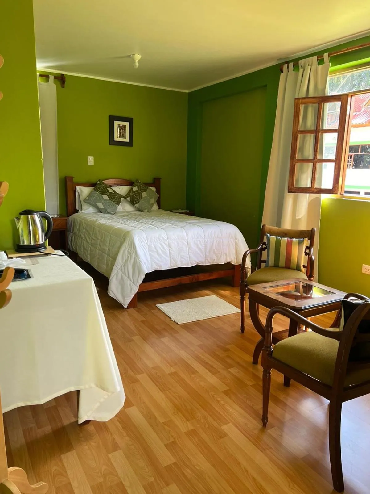 Property building, Bed in RESORT ALAPA