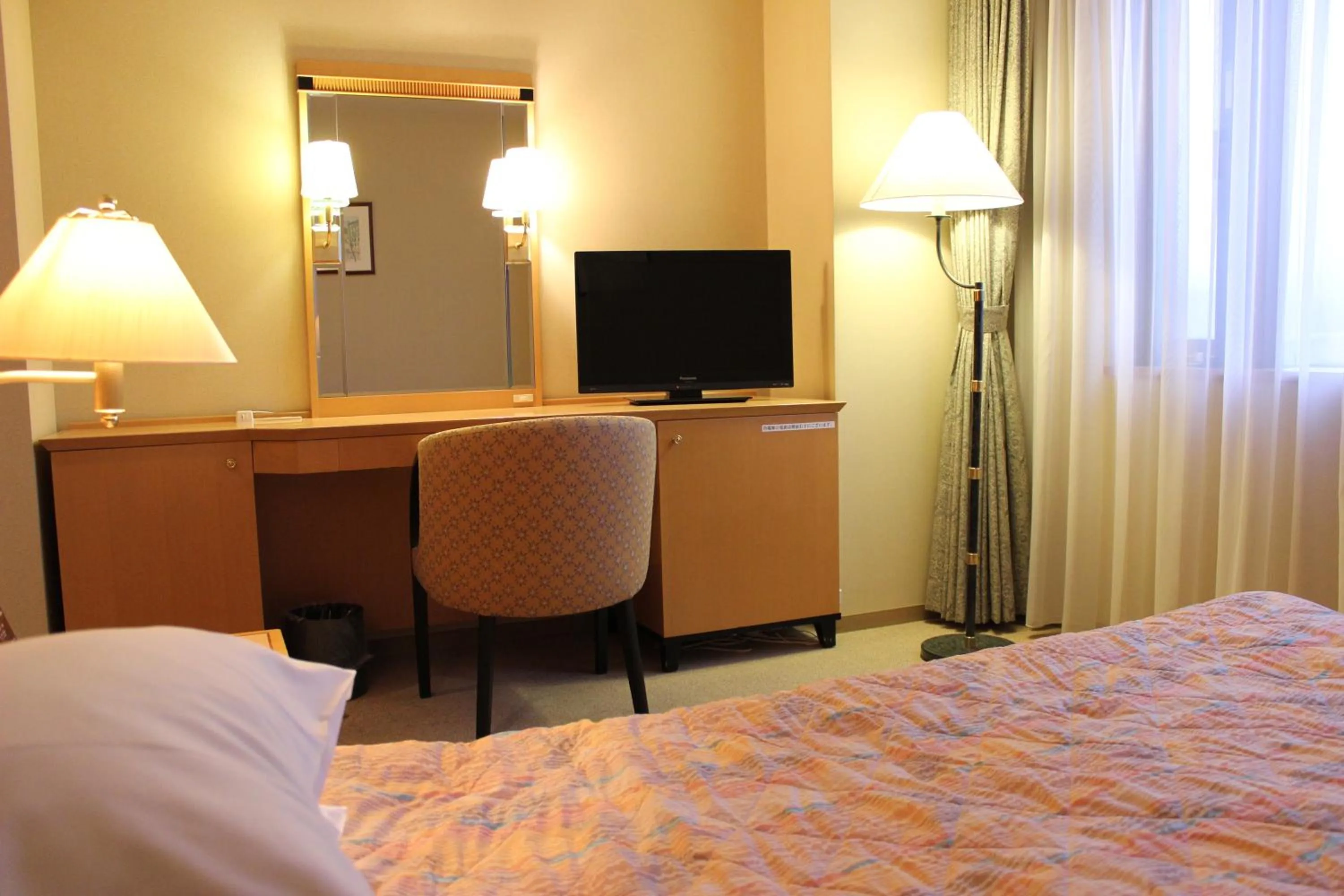 Seating area, Bed in Grand Hotel Hakusan