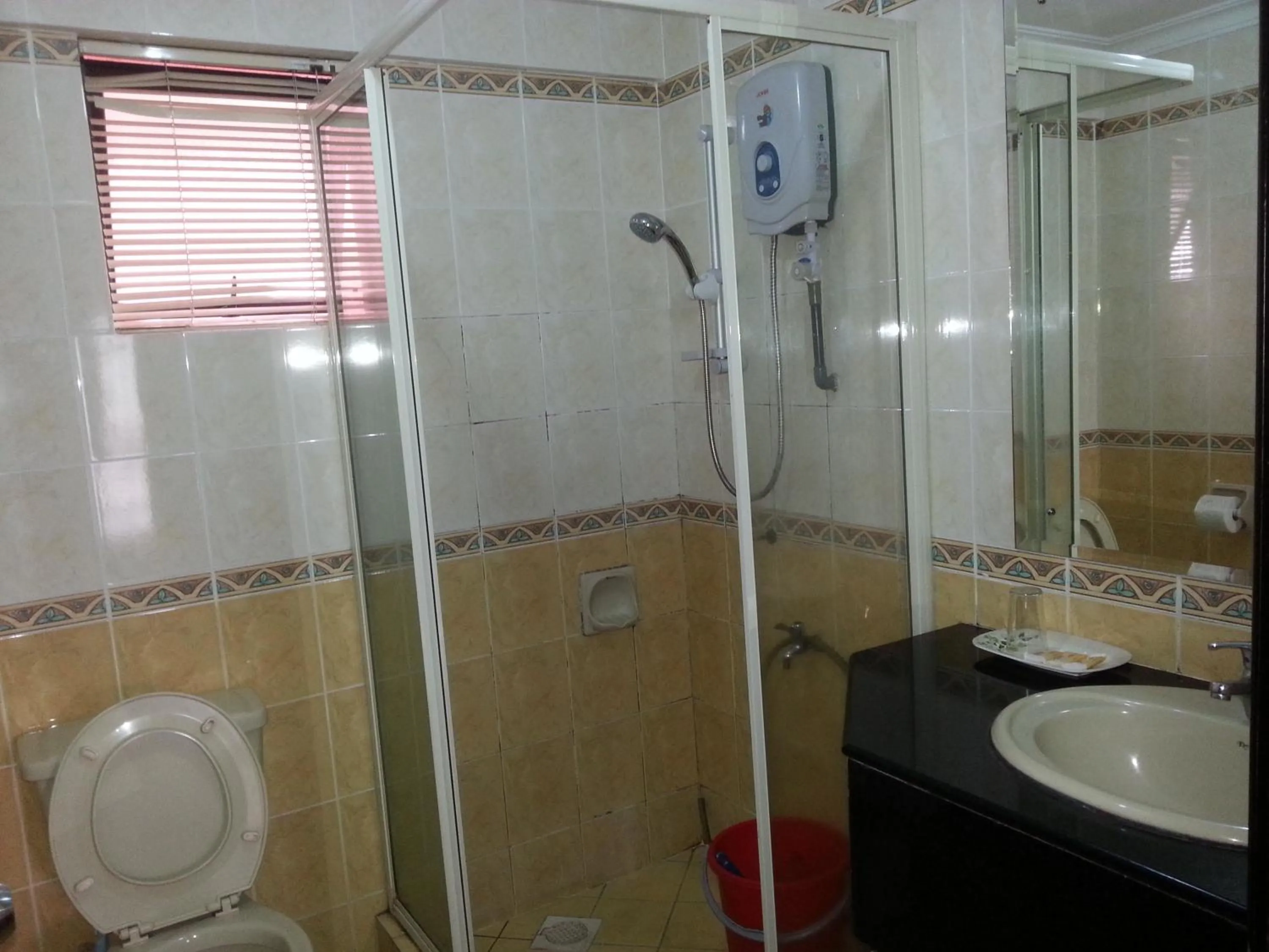 Bathroom in Dorcas Service Apartment - Marina Court