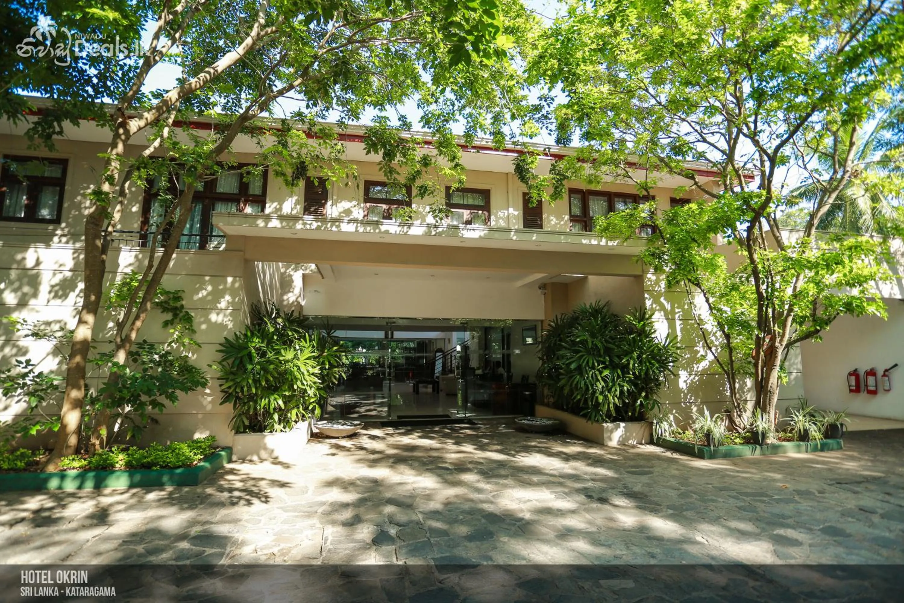Facade/entrance in Lavendish Okrin Hotel