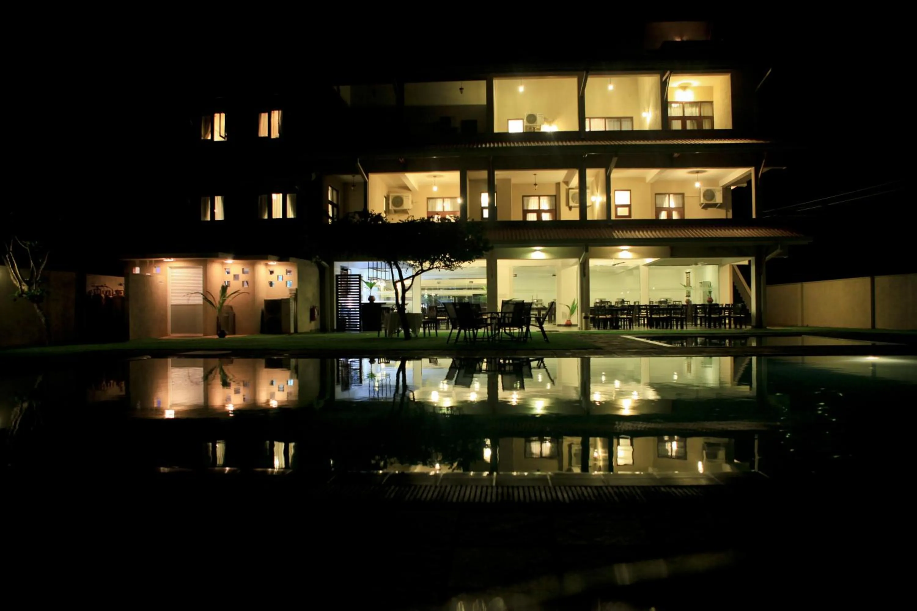 Property building in Lavendish Okrin Hotel