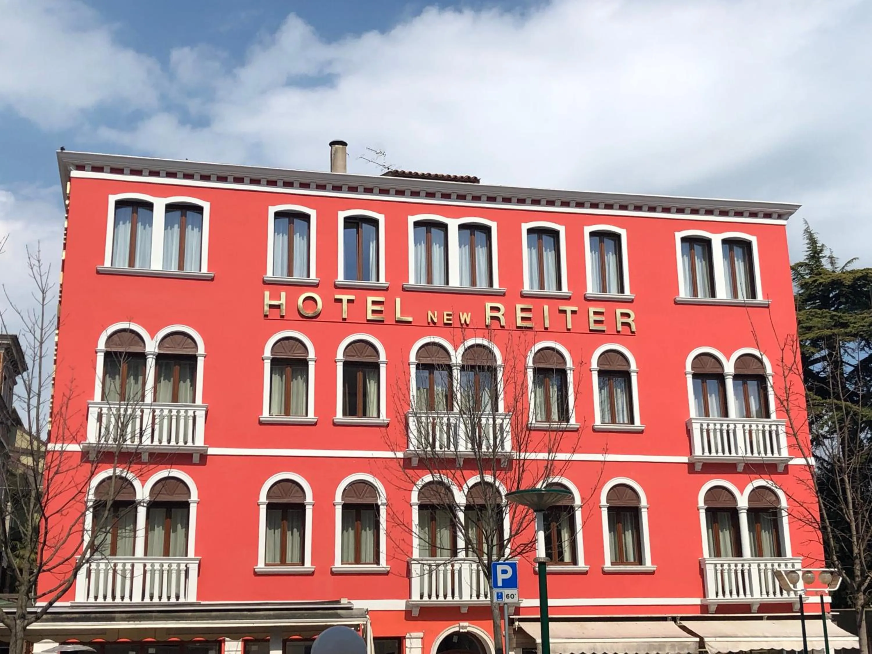 Property building in New Reiter Hotel