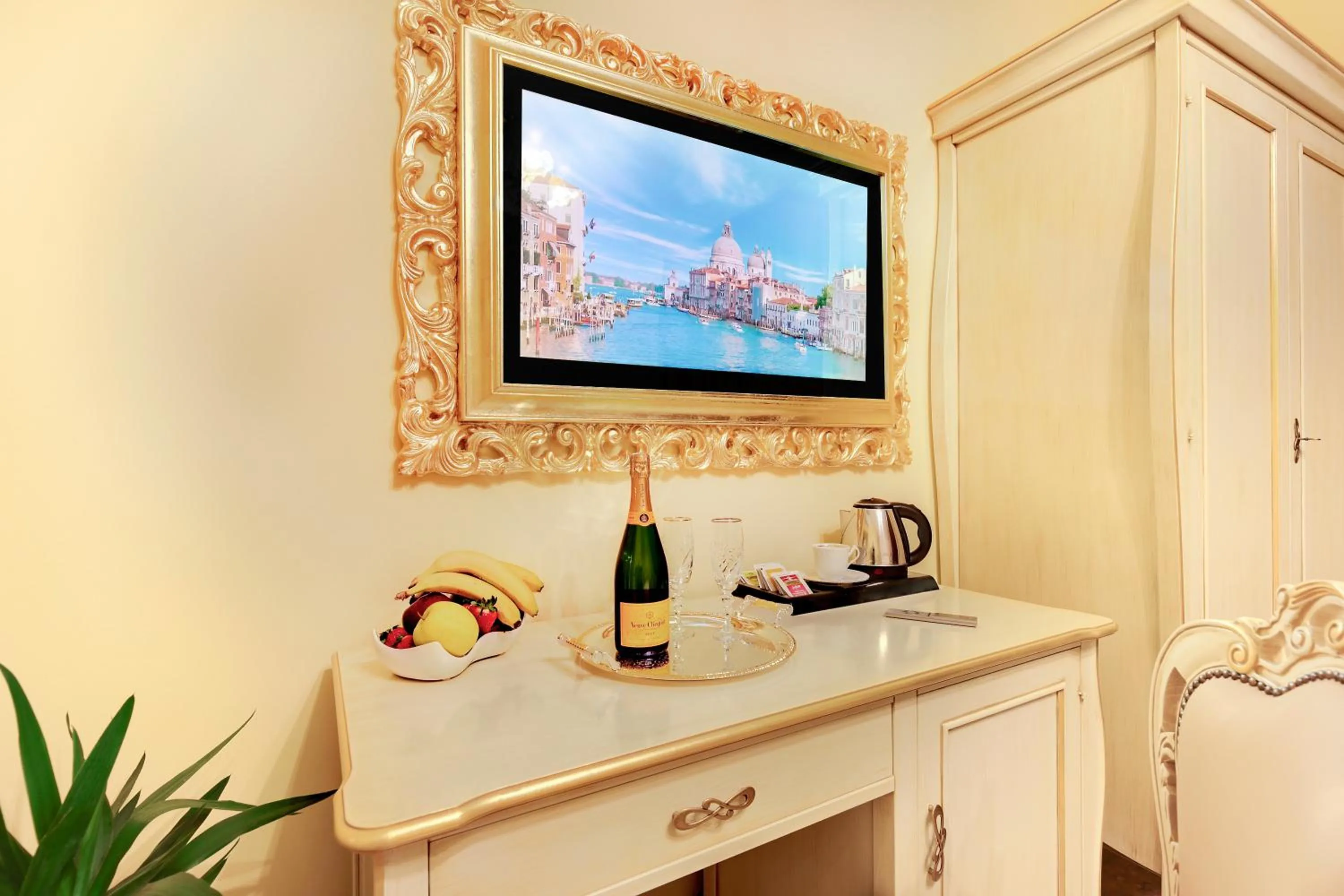 Coffee/tea facilities in New Reiter Hotel