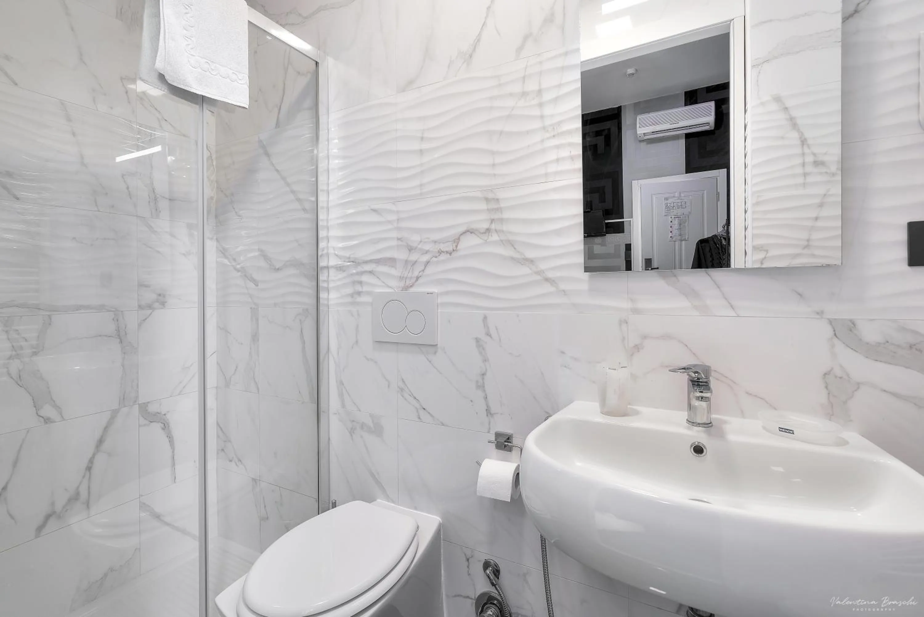 Bathroom in Hotel Argentina