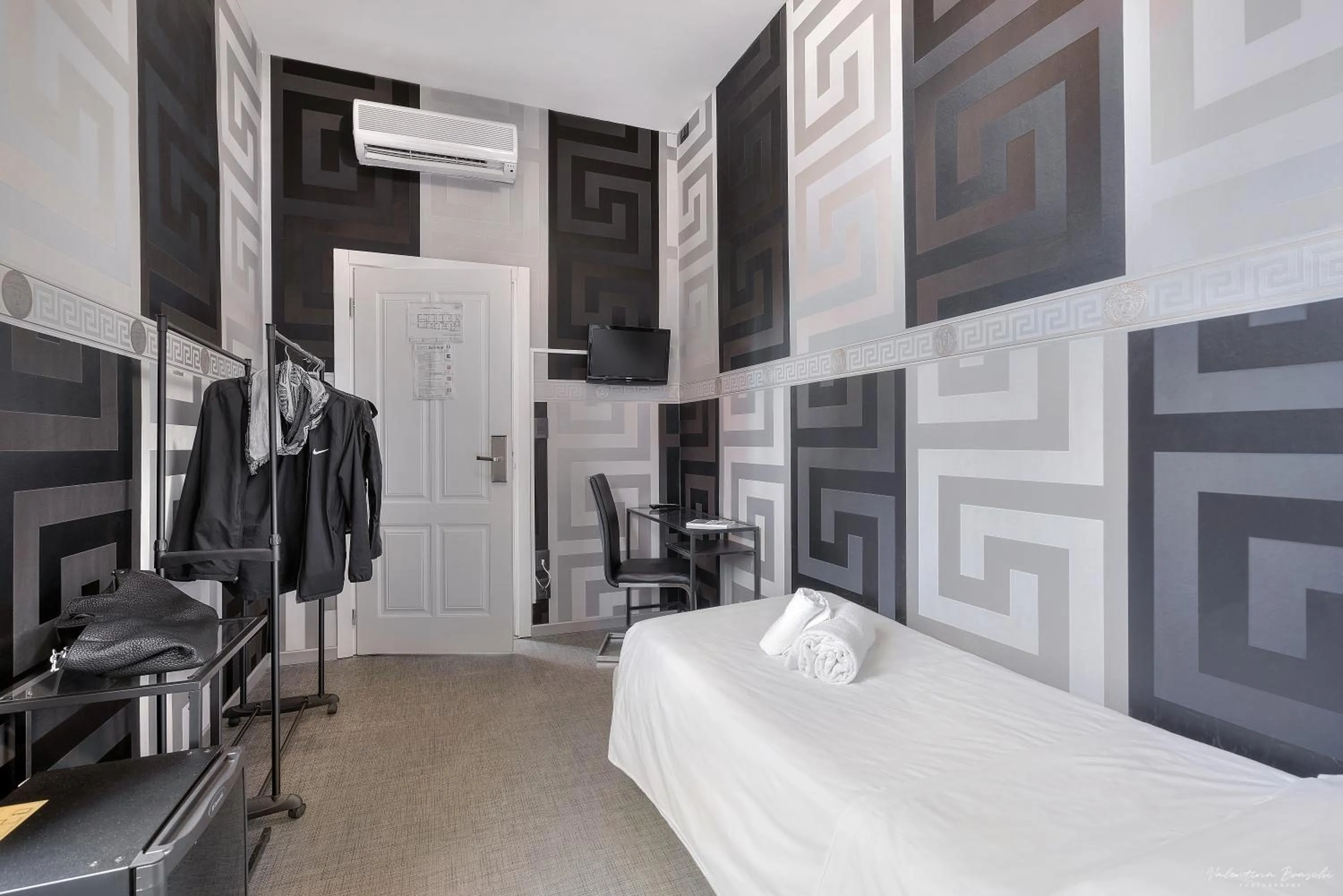 Bedroom, Bed in Hotel Argentina