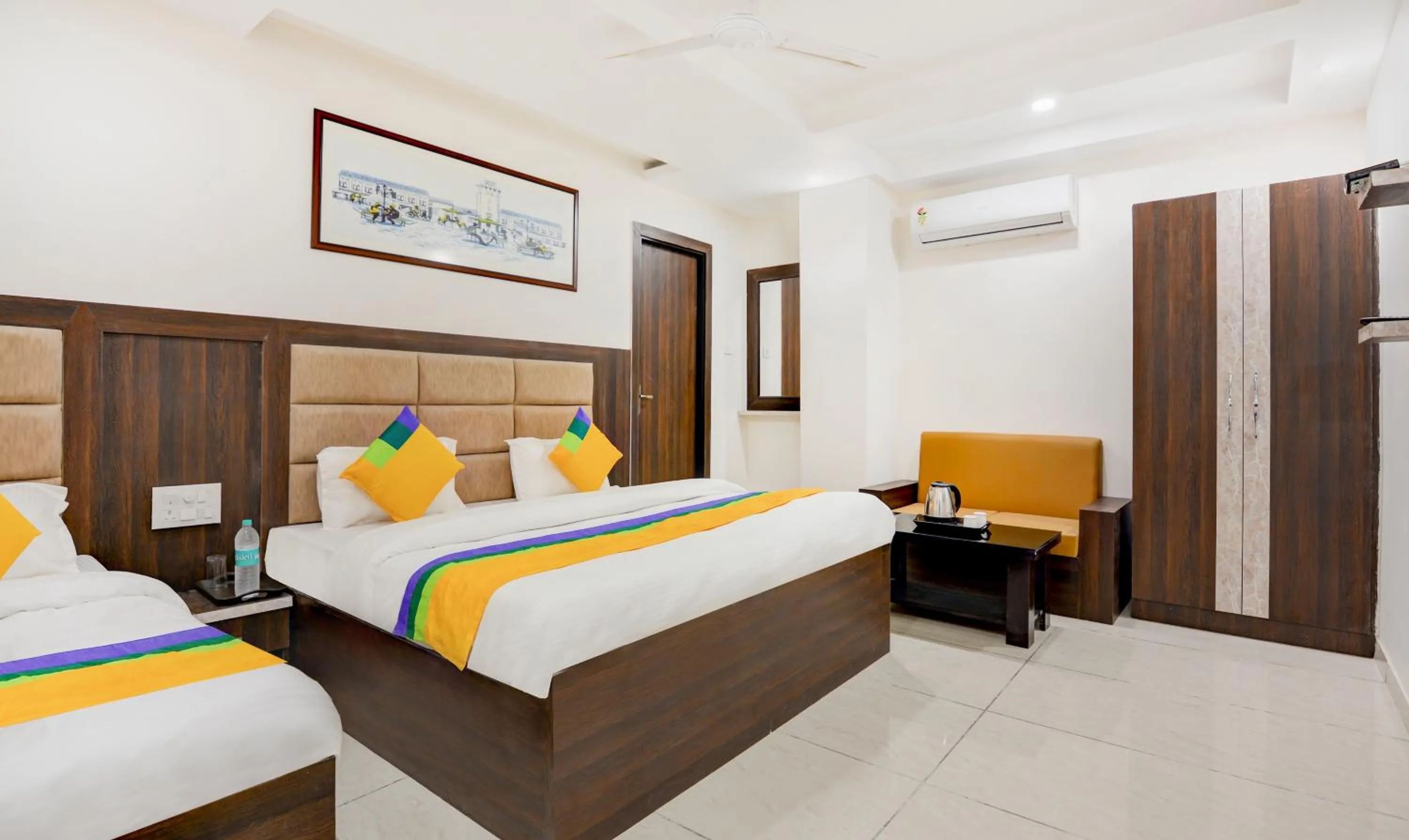 Bedroom, Bed in Itsy Hotels K K Residency Staywell