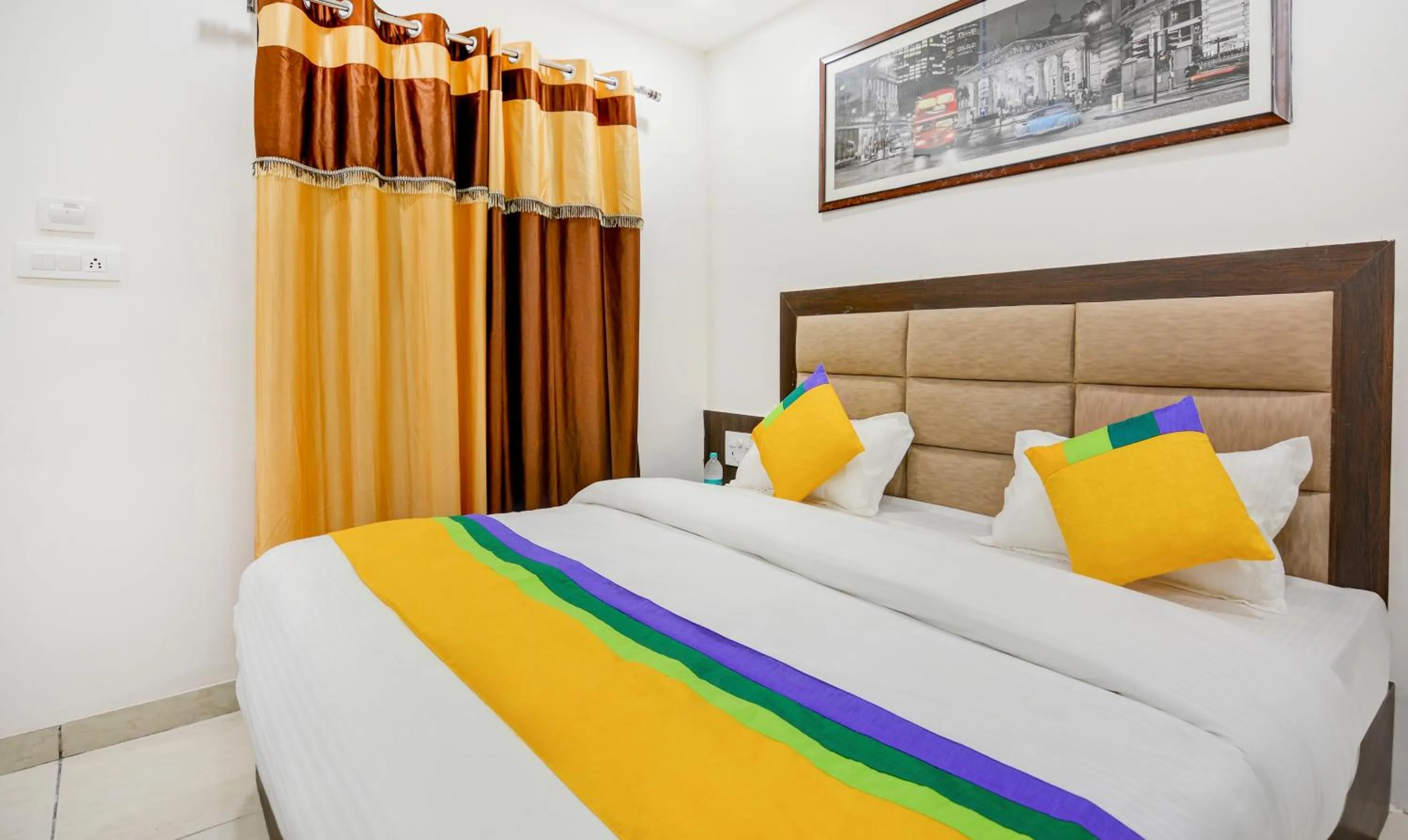 Bedroom, Bed in Itsy Hotels K K Residency Staywell