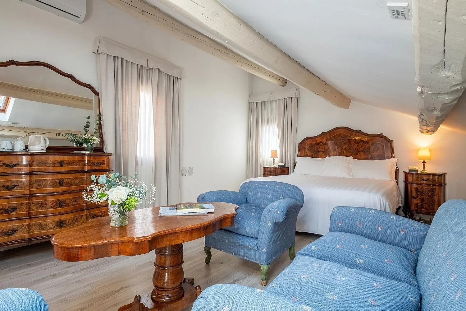 Bed in Hotel Villa Mabapa