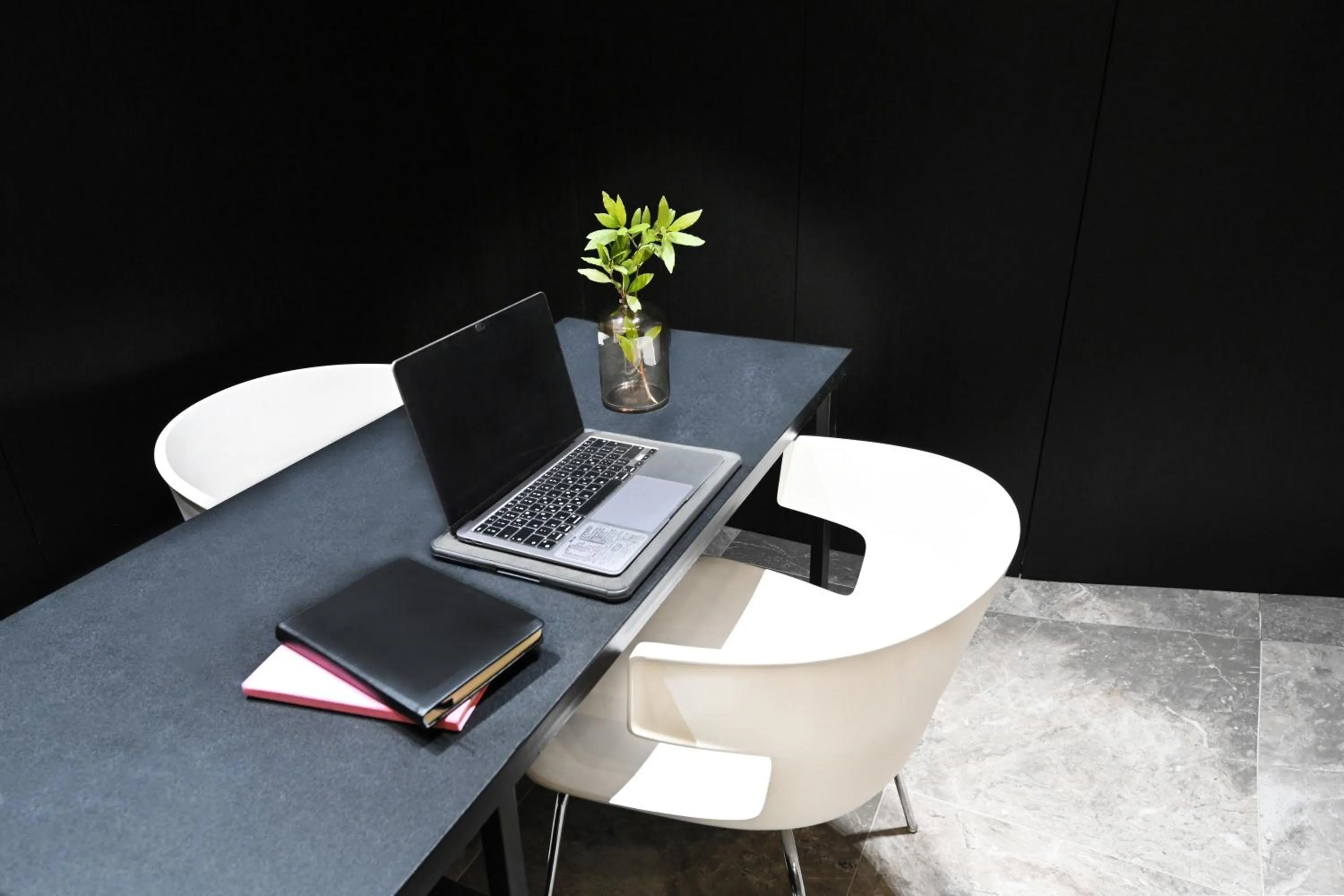 Business facilities in ICON Urban Living