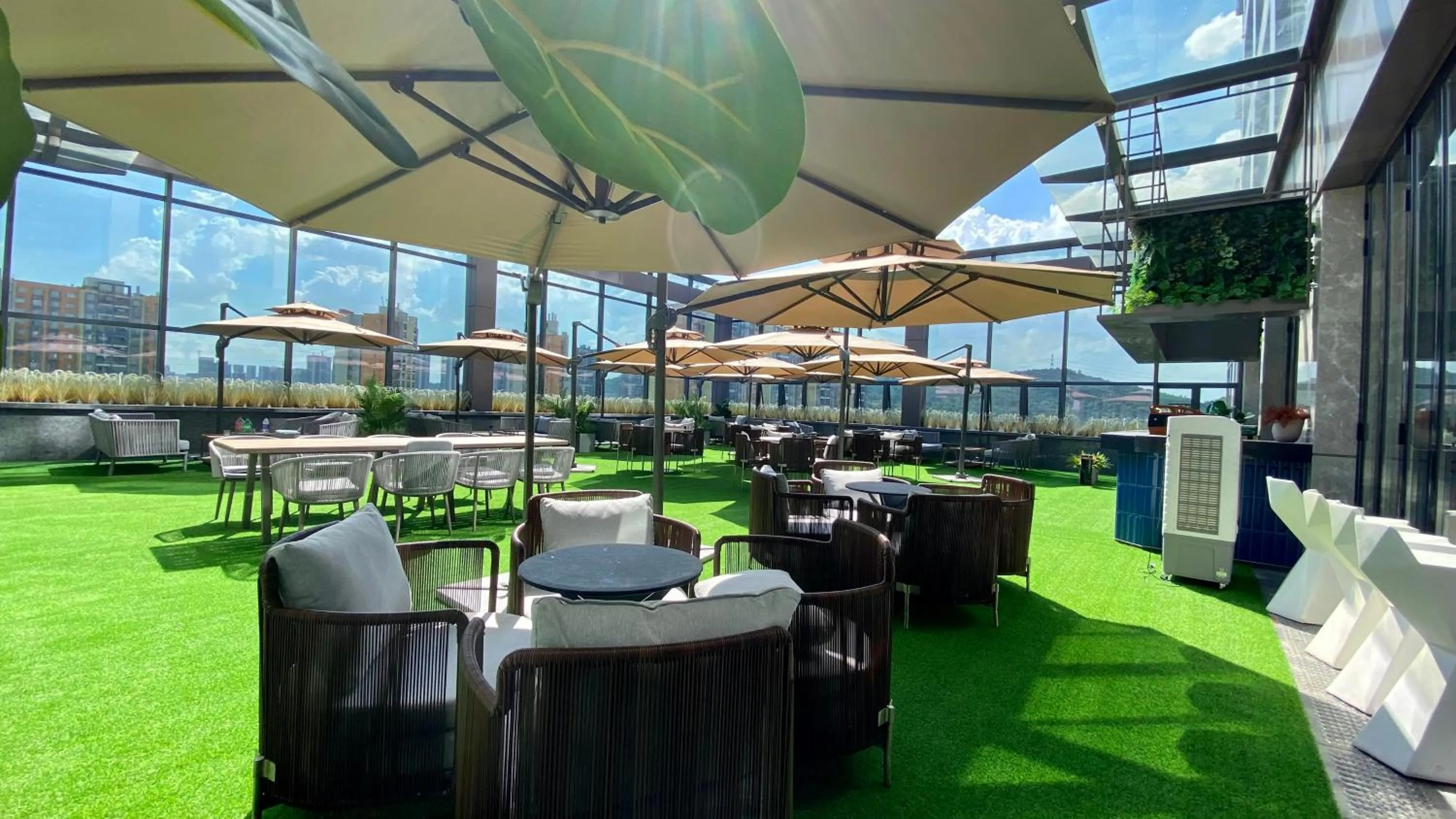 Restaurant/places to eat in Hampton by Hilton Guangzhou Jinshazhou