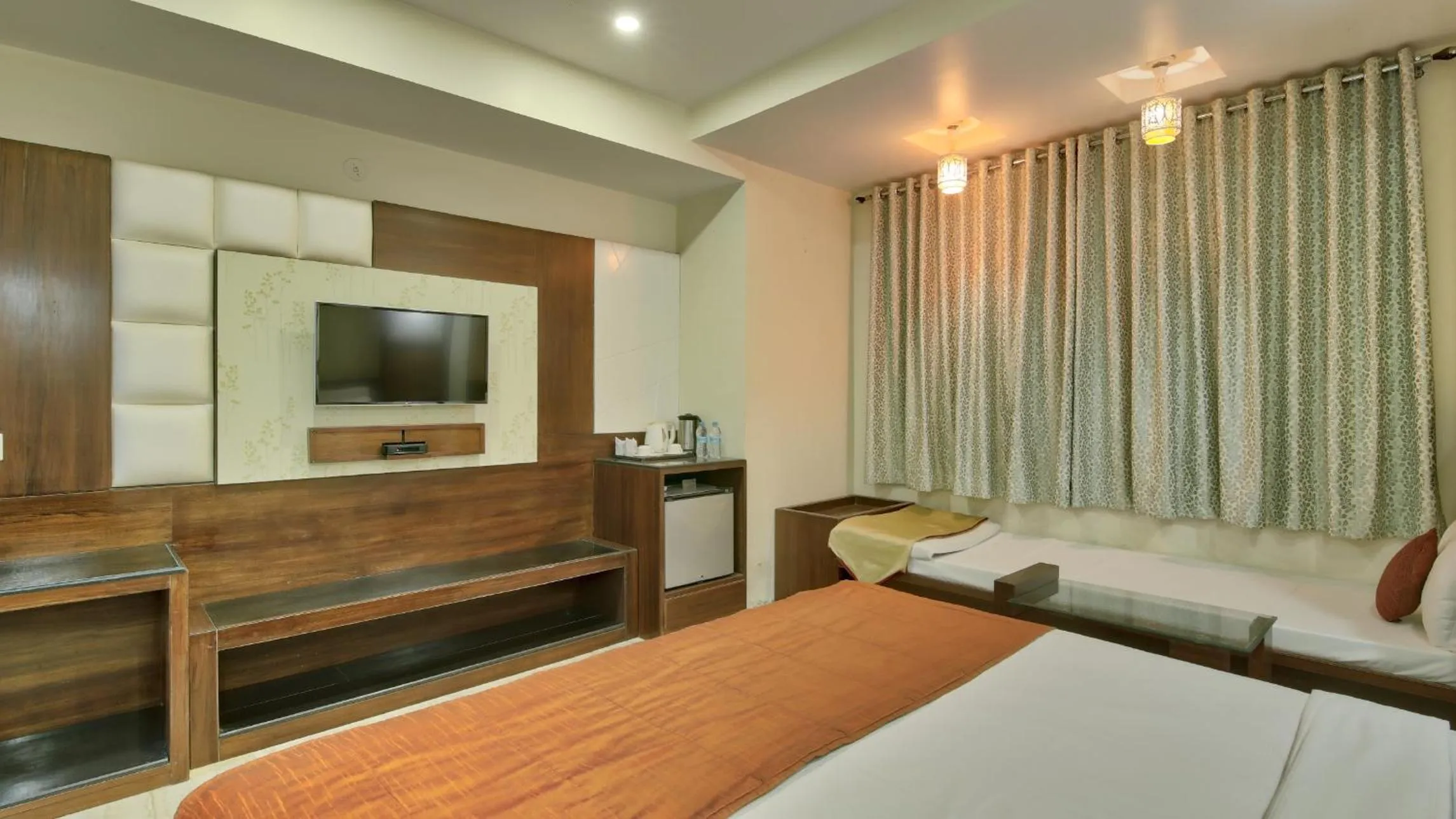 Bed in Milestone 251