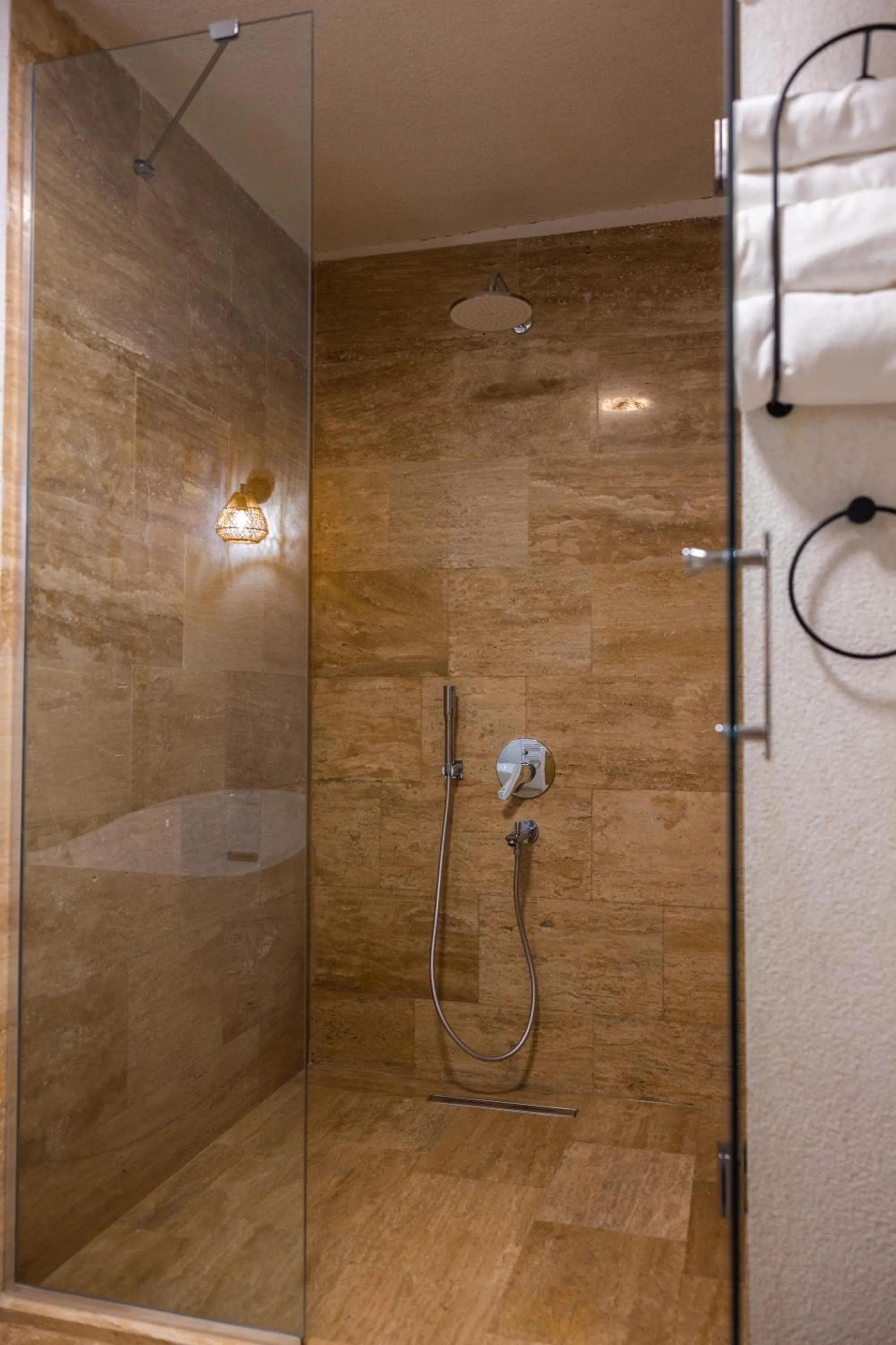 Shower in Cappadocia Naif Hotel - Adults Only