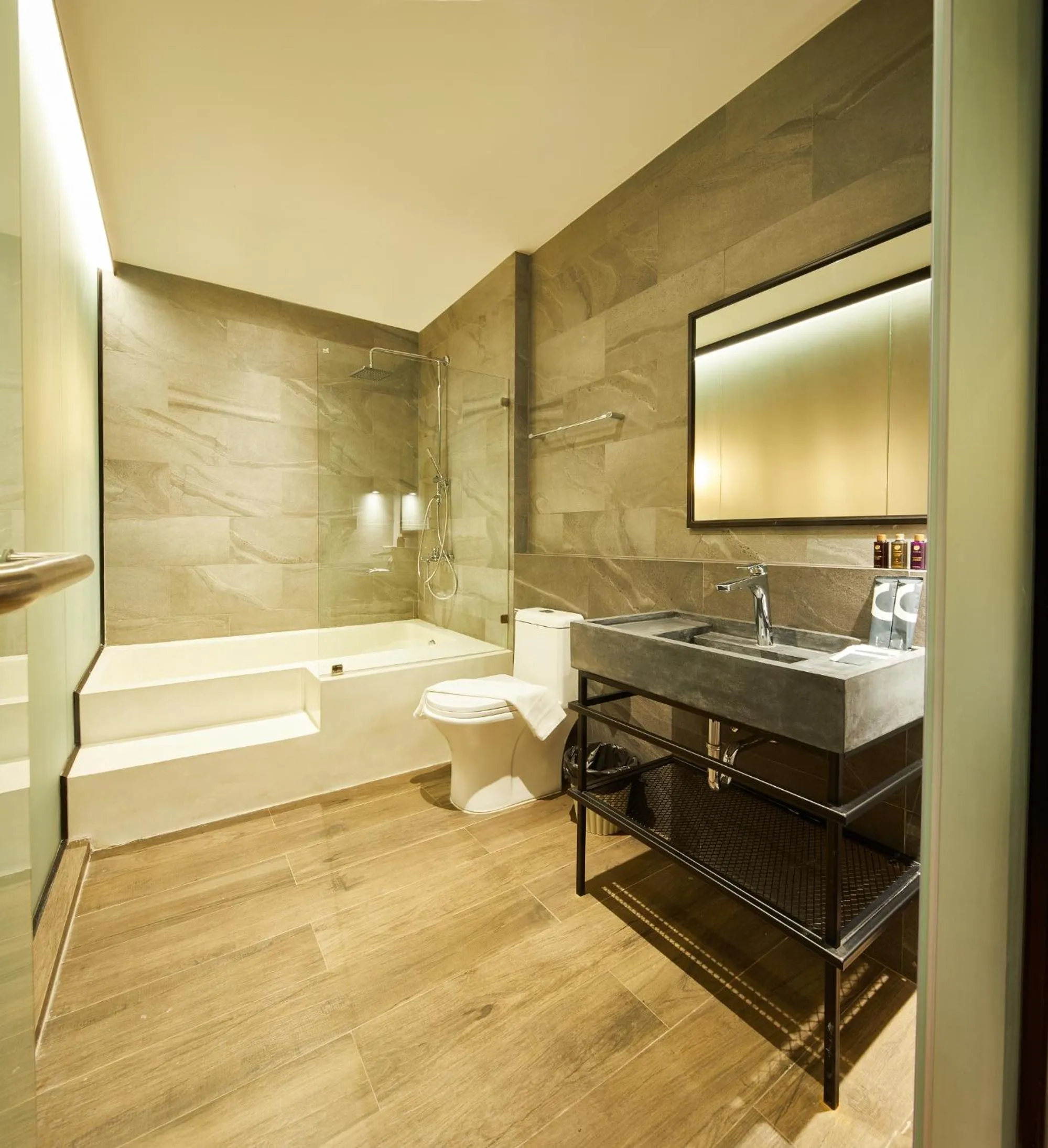 Toilet in 515 VICTORY Hotel