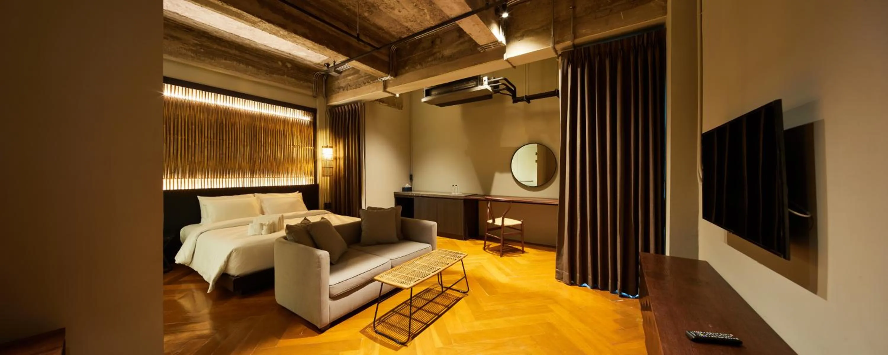 Bed in 515 VICTORY Hotel