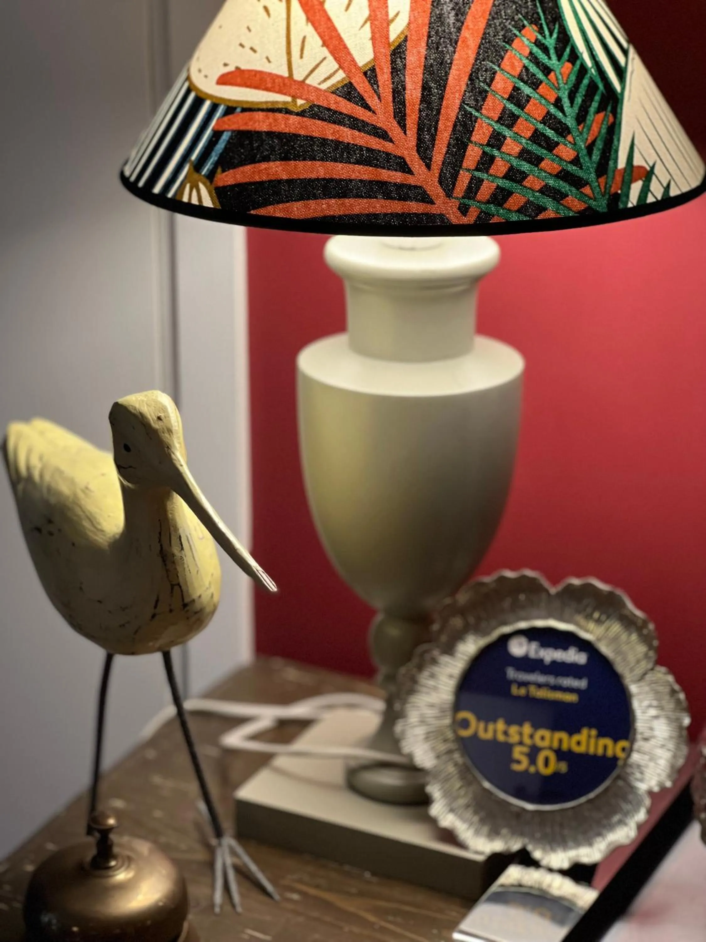 Restaurant/places to eat in Villa Talisman