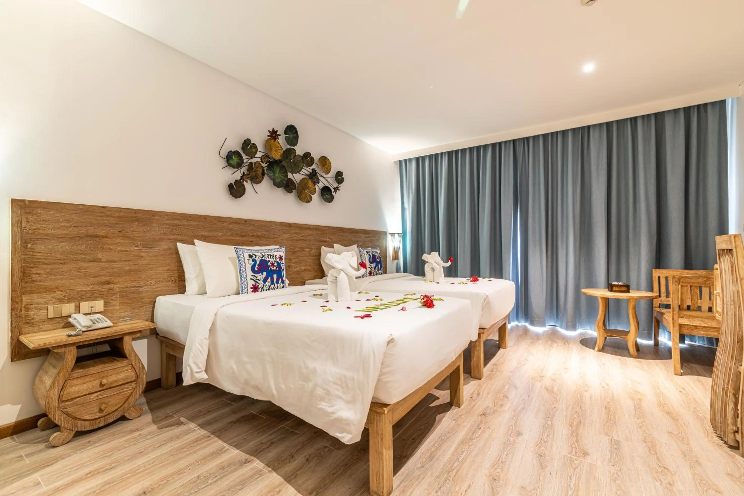 Bed in Royal Yao Yai Island Beach Resort