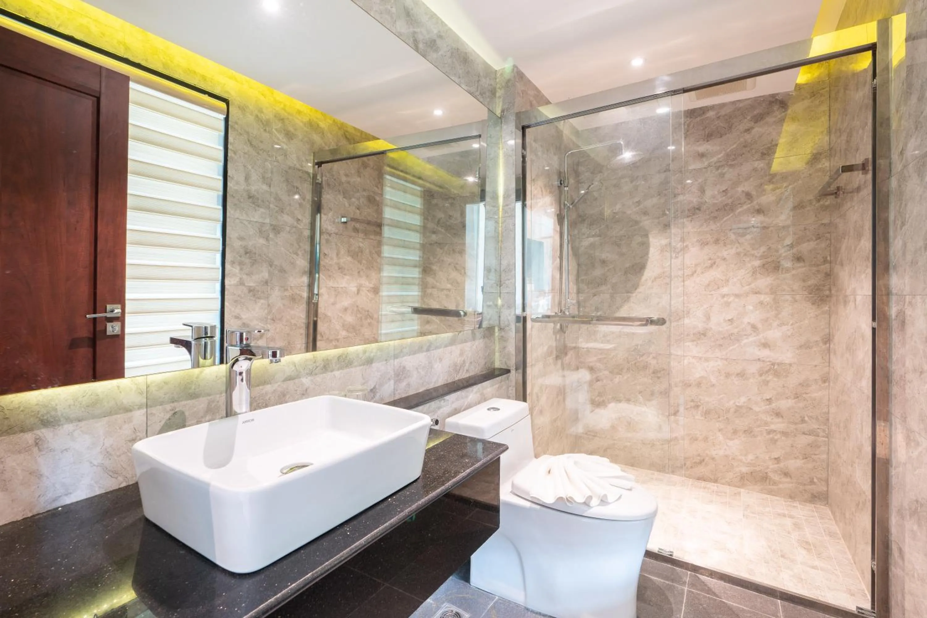 Bathroom in Royal Yao Yai Island Beach Resort