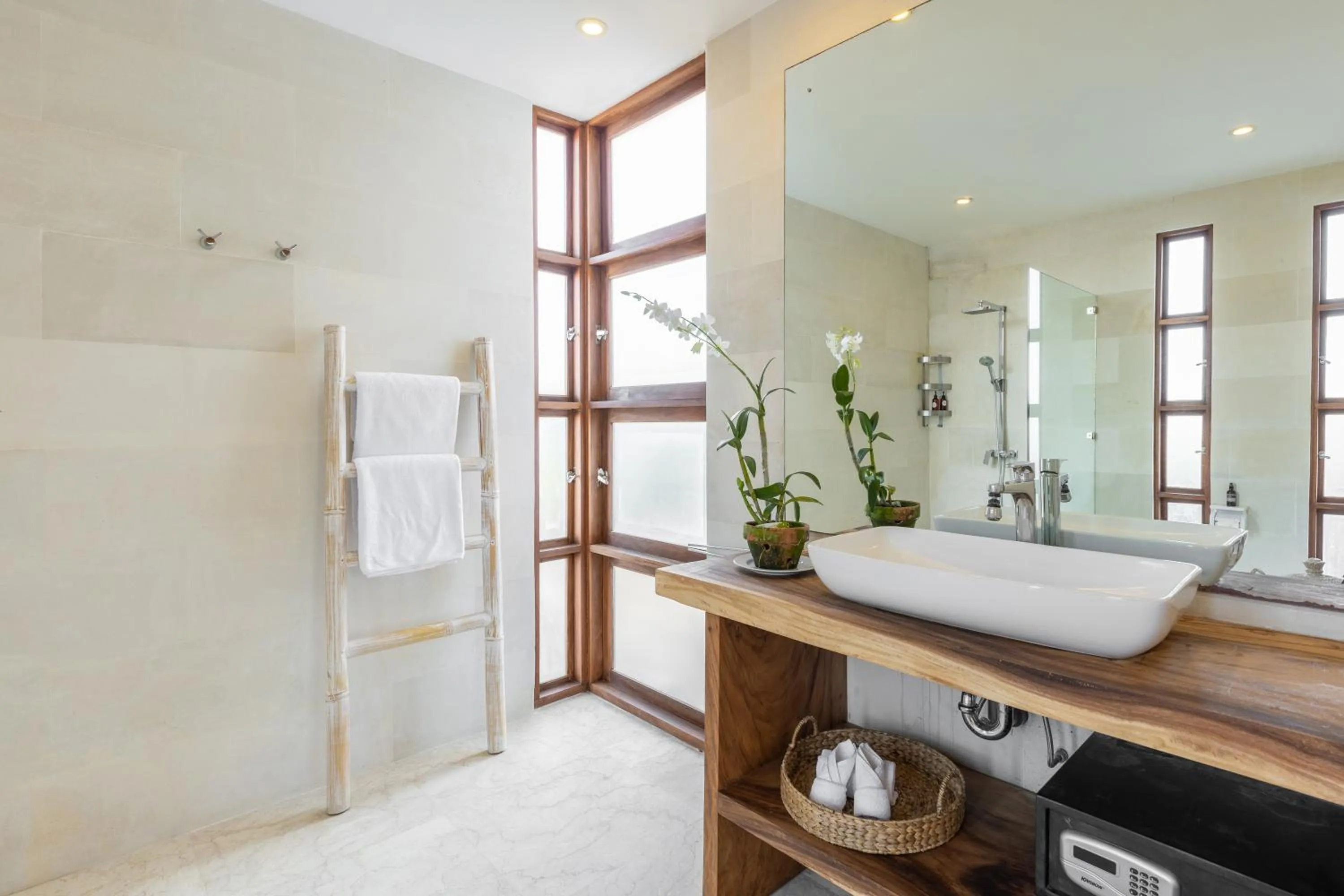 Bathroom in Villa Lumut 3 Bedrooms Central Seminyak