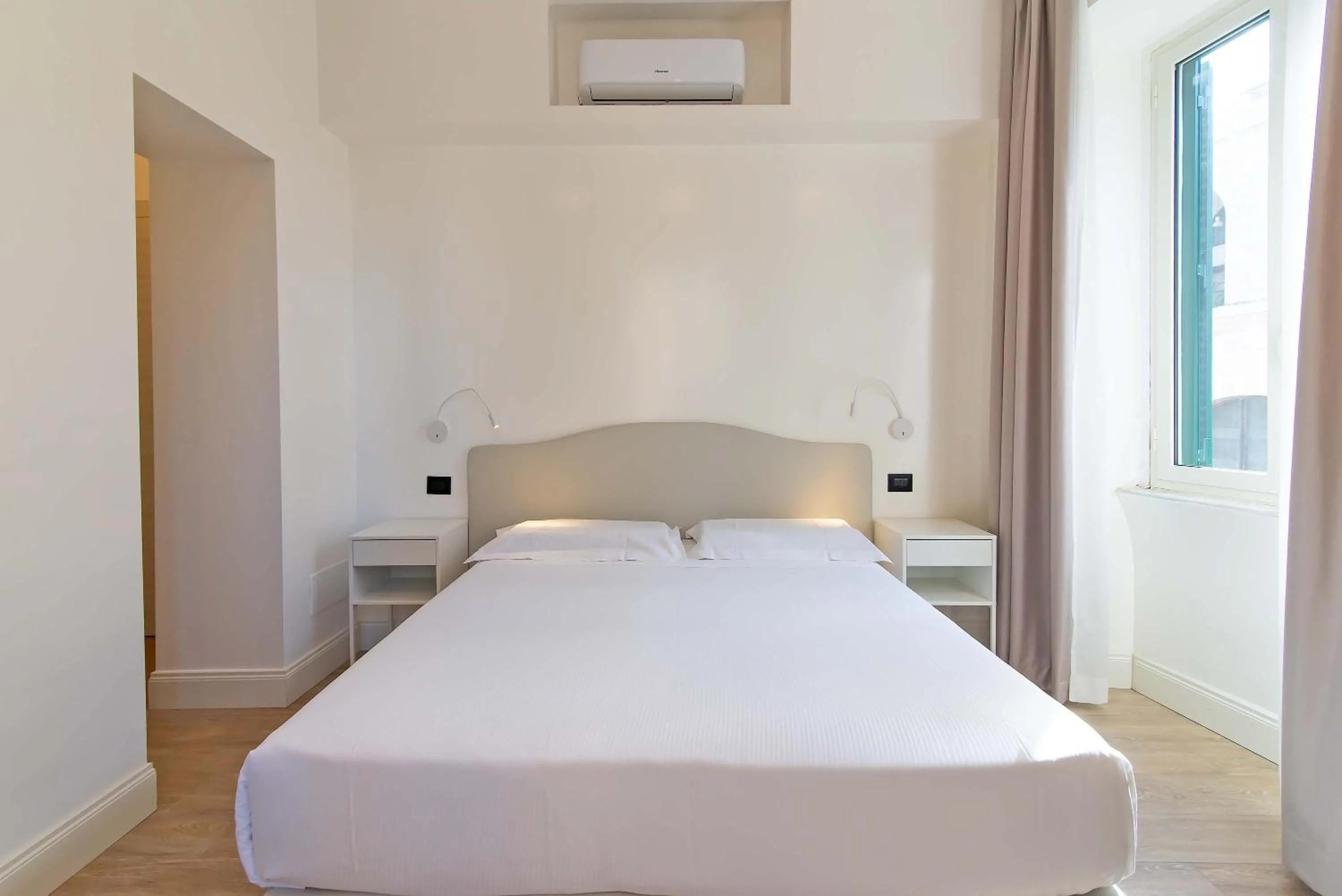 Bedroom, Bed in Hotel Aphrodite