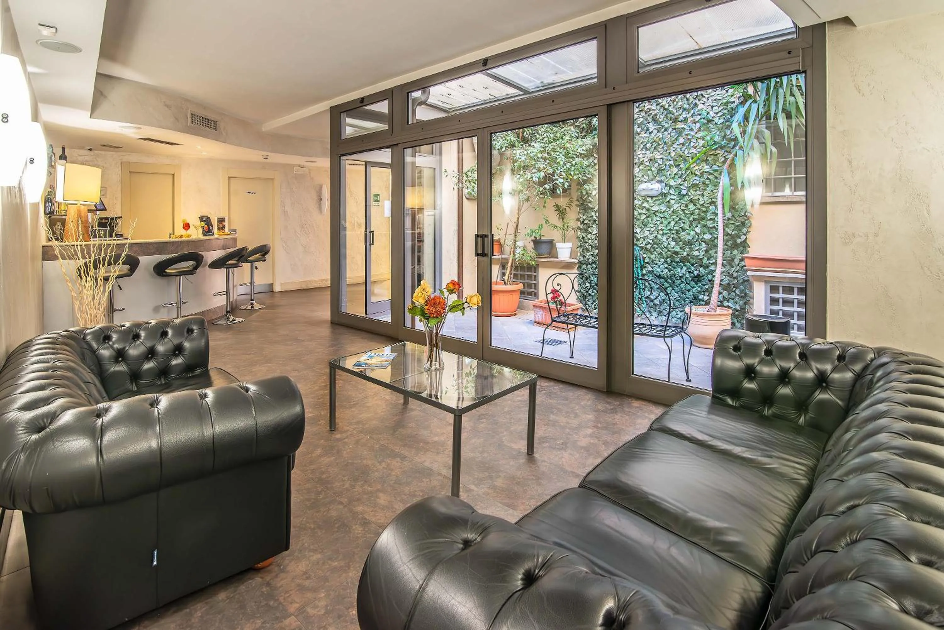 Lounge or bar in Hotel Aphrodite