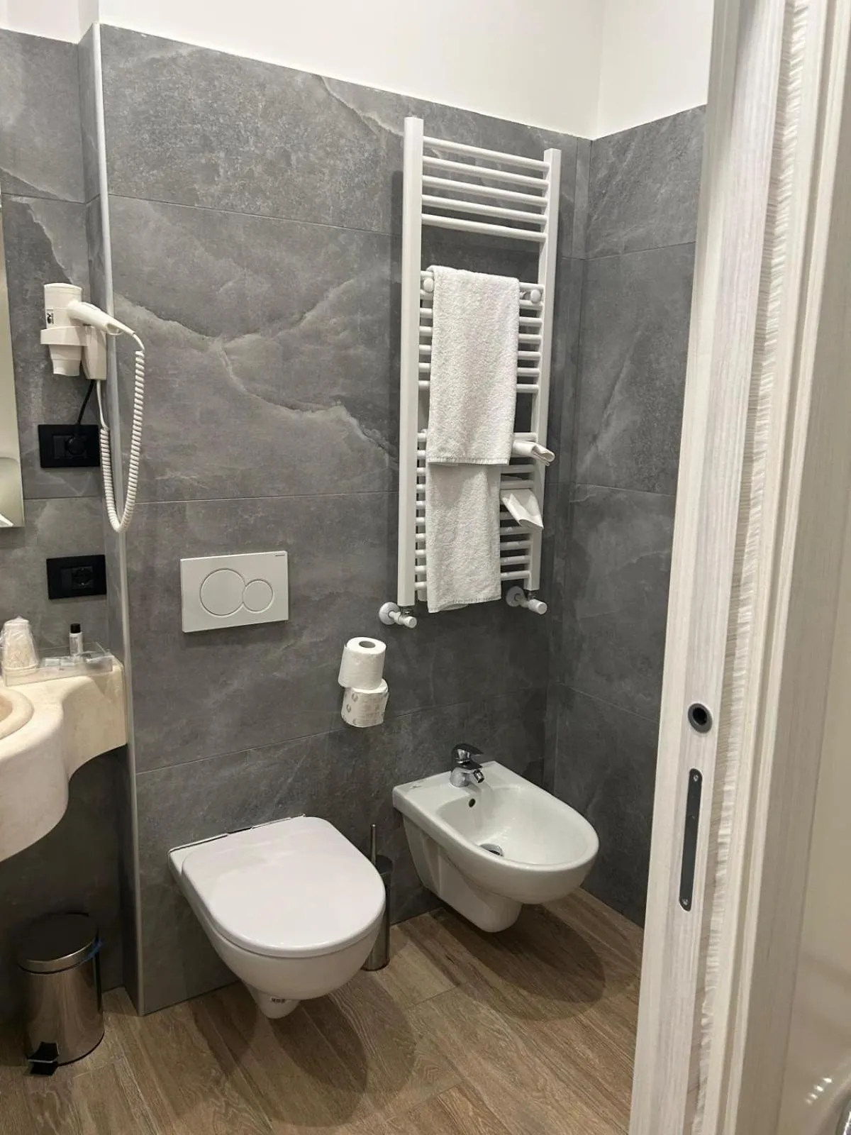 Shower in Hotel Aphrodite