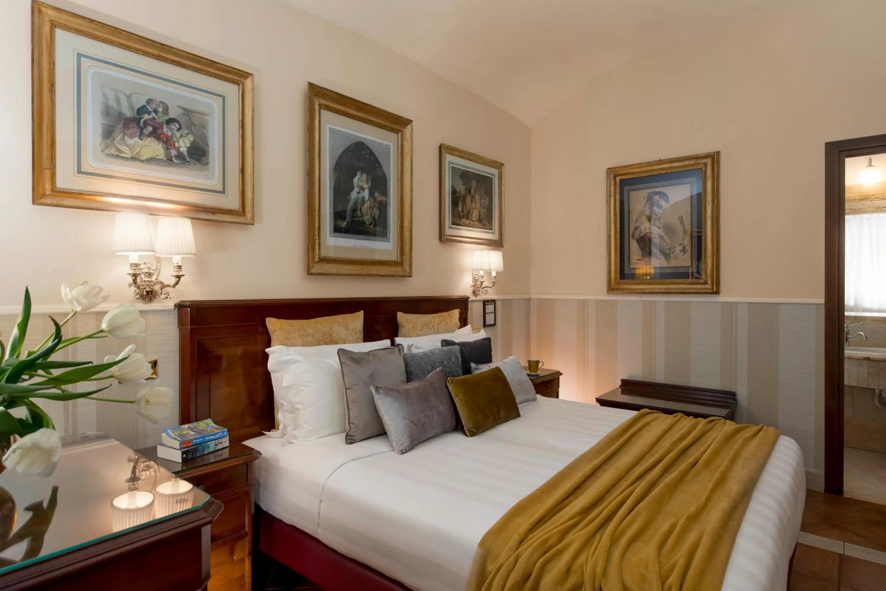 Bed in Hotel Des Artistes Roma