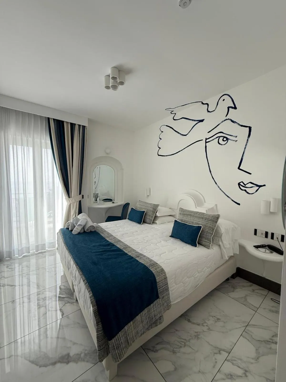 Bed in Positano Art Hotel Pasitea