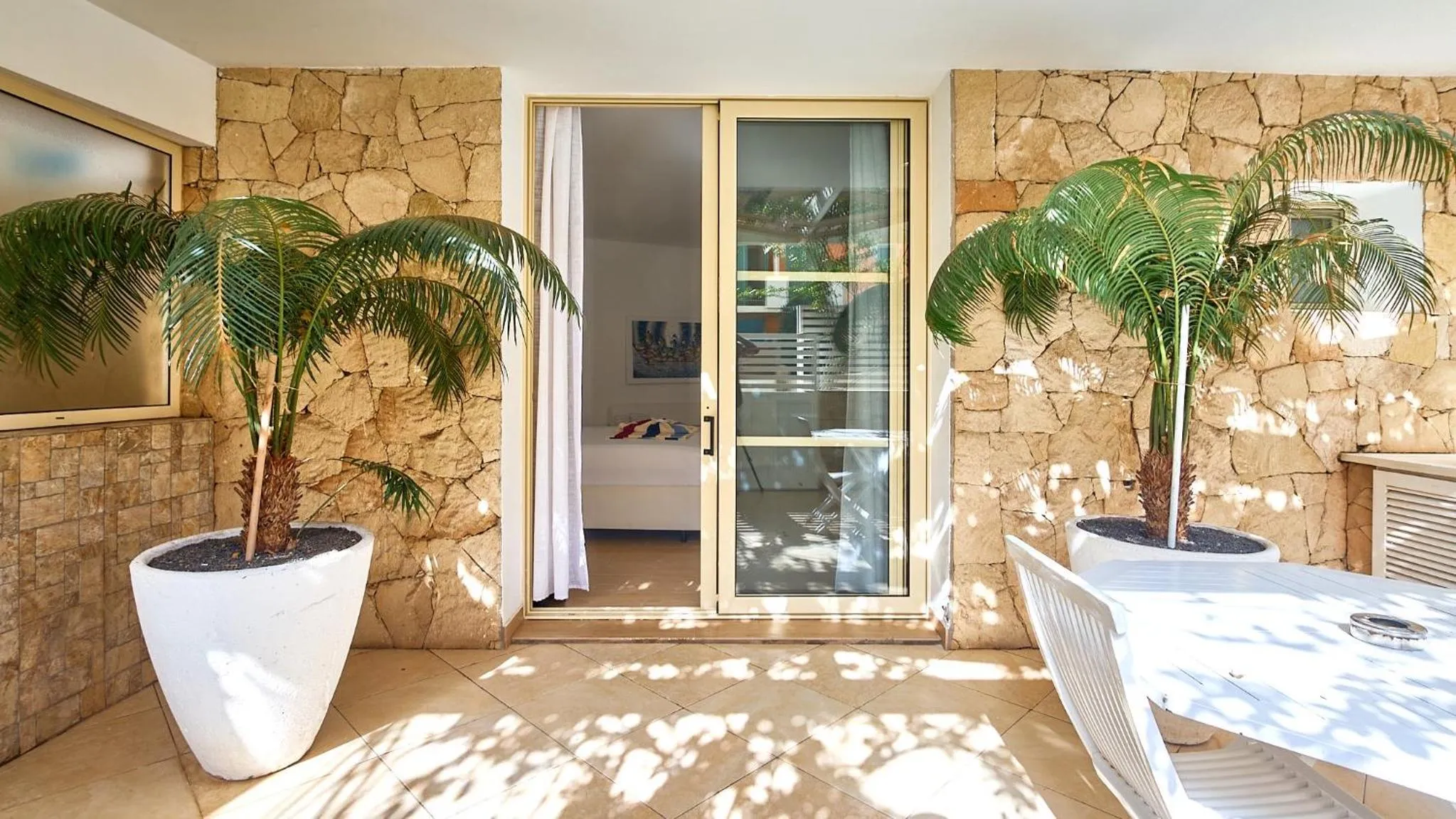 Patio in Branco Suites - Rooms & Holiday Apartments