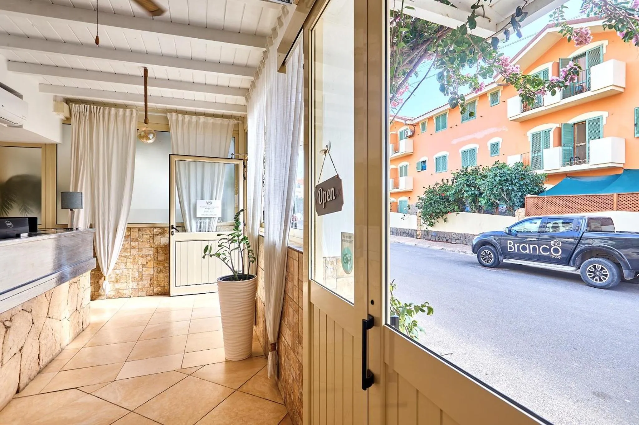 Property building in Branco Suites - Rooms & Holiday Apartments