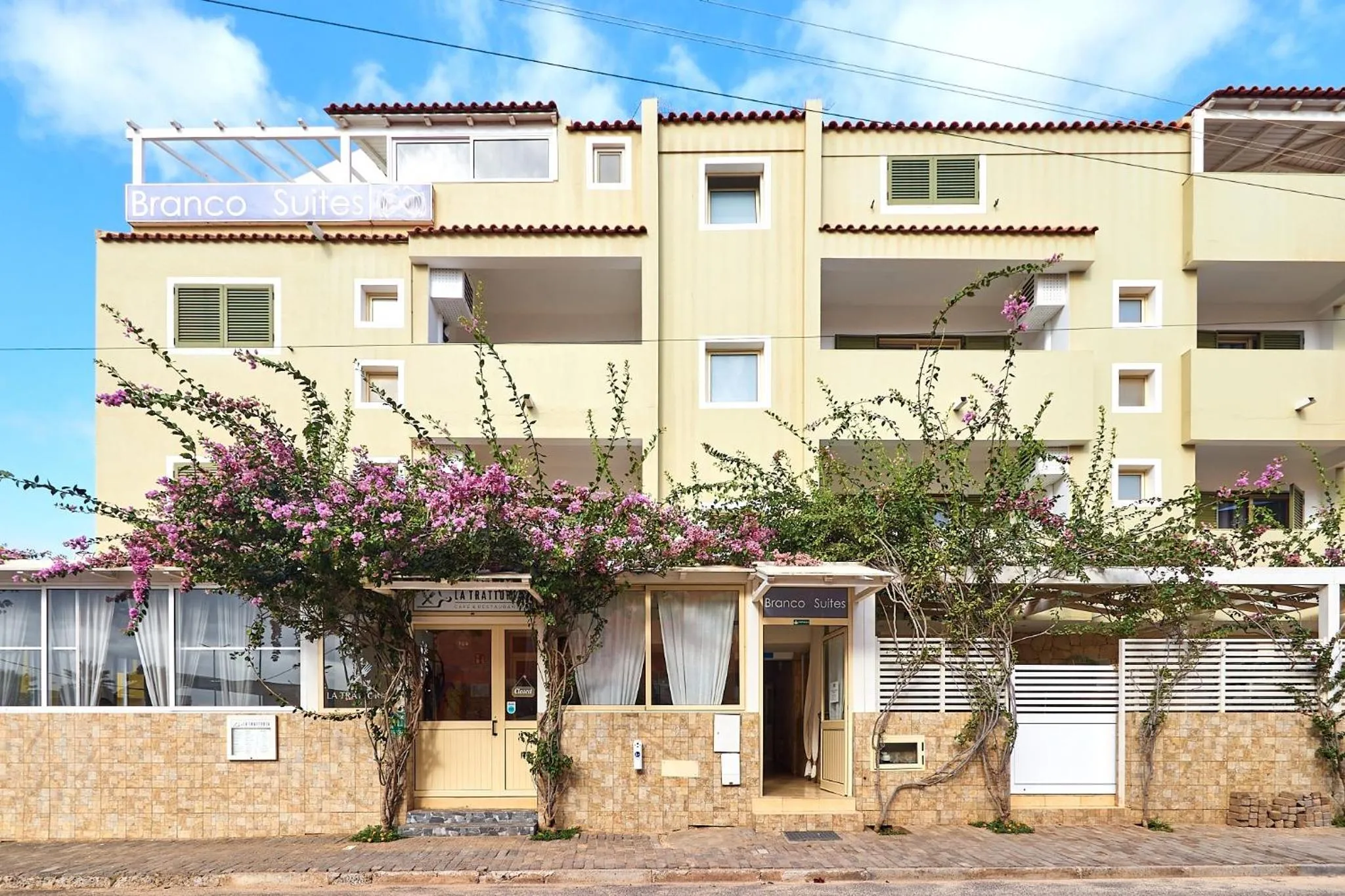 Property building in Branco Suites - Rooms & Holiday Apartments