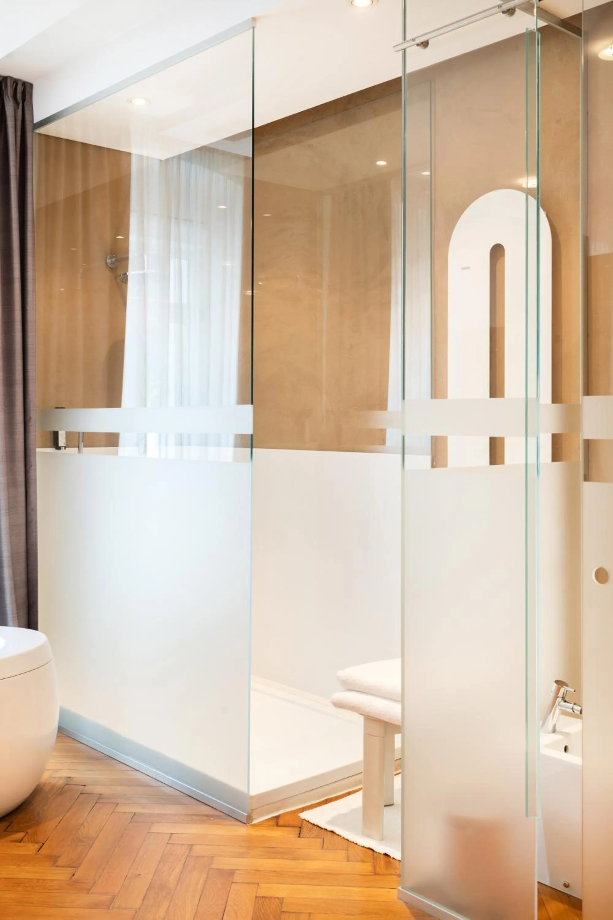 Bathroom in Hotel Aurora