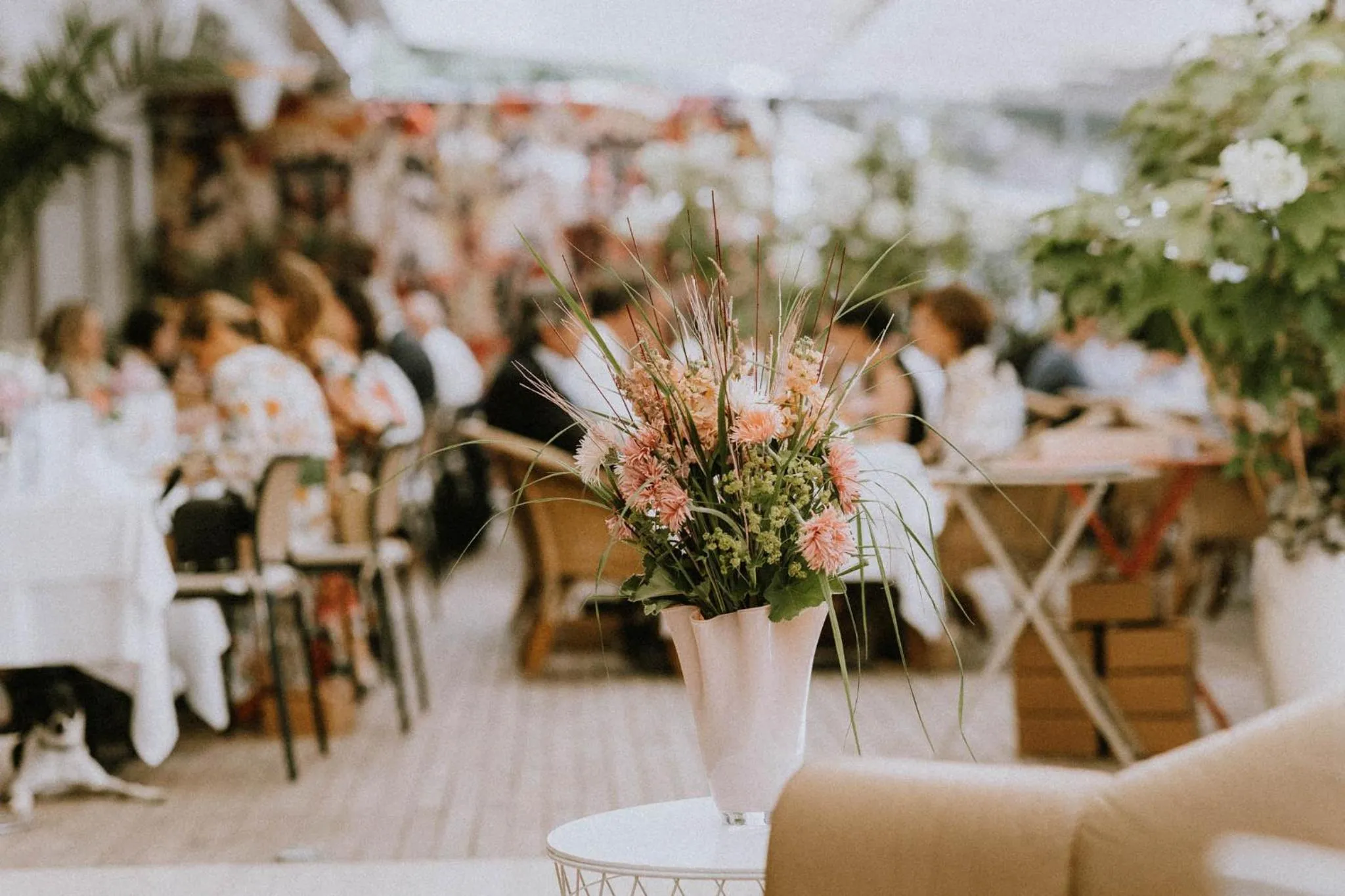 Restaurant/places to eat in Hotel Aurora